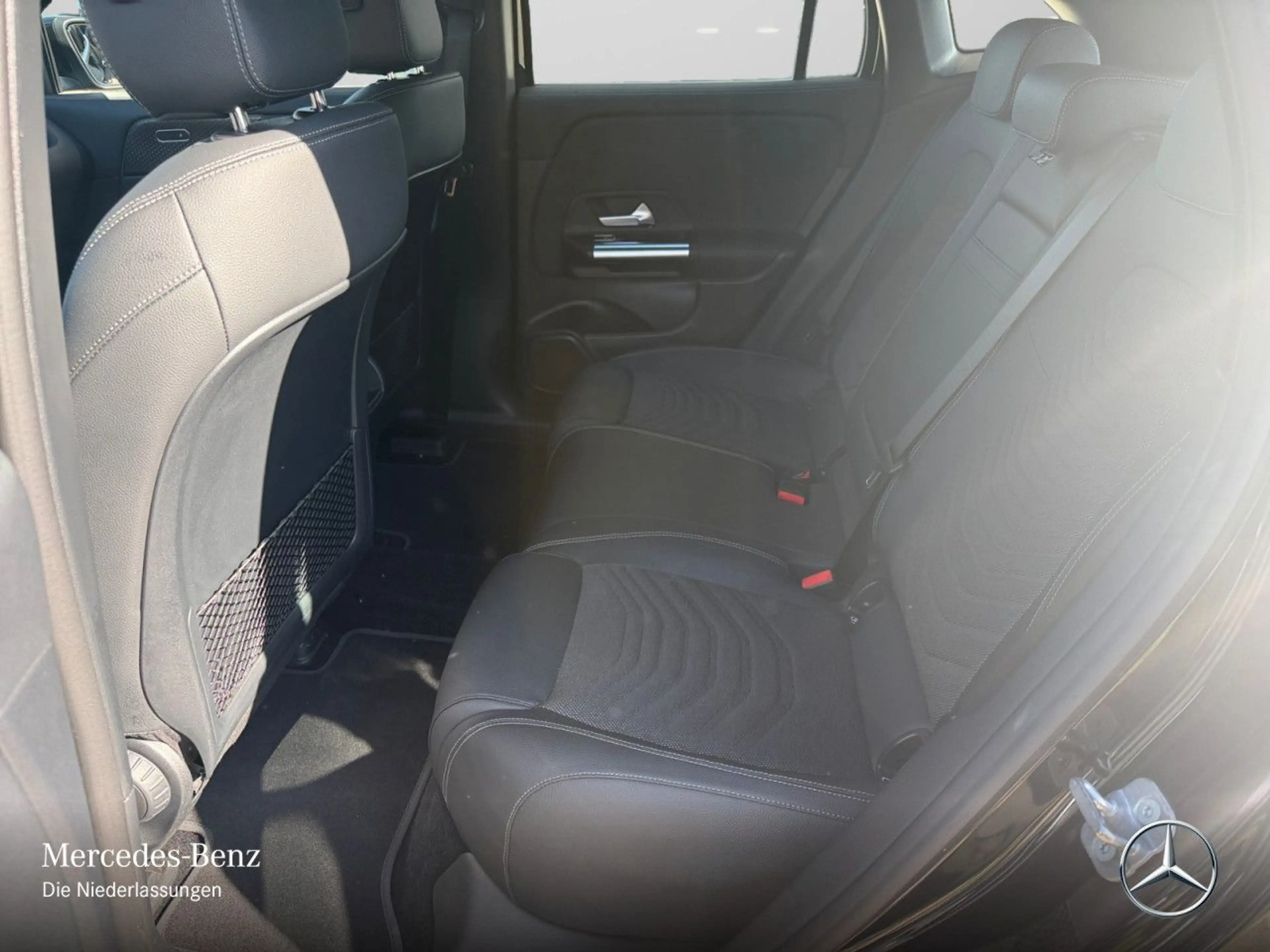 Mercedes-Benz EQA 250 PROG+ADVANCED+AHK+KAMERA+SPUR — photo 12