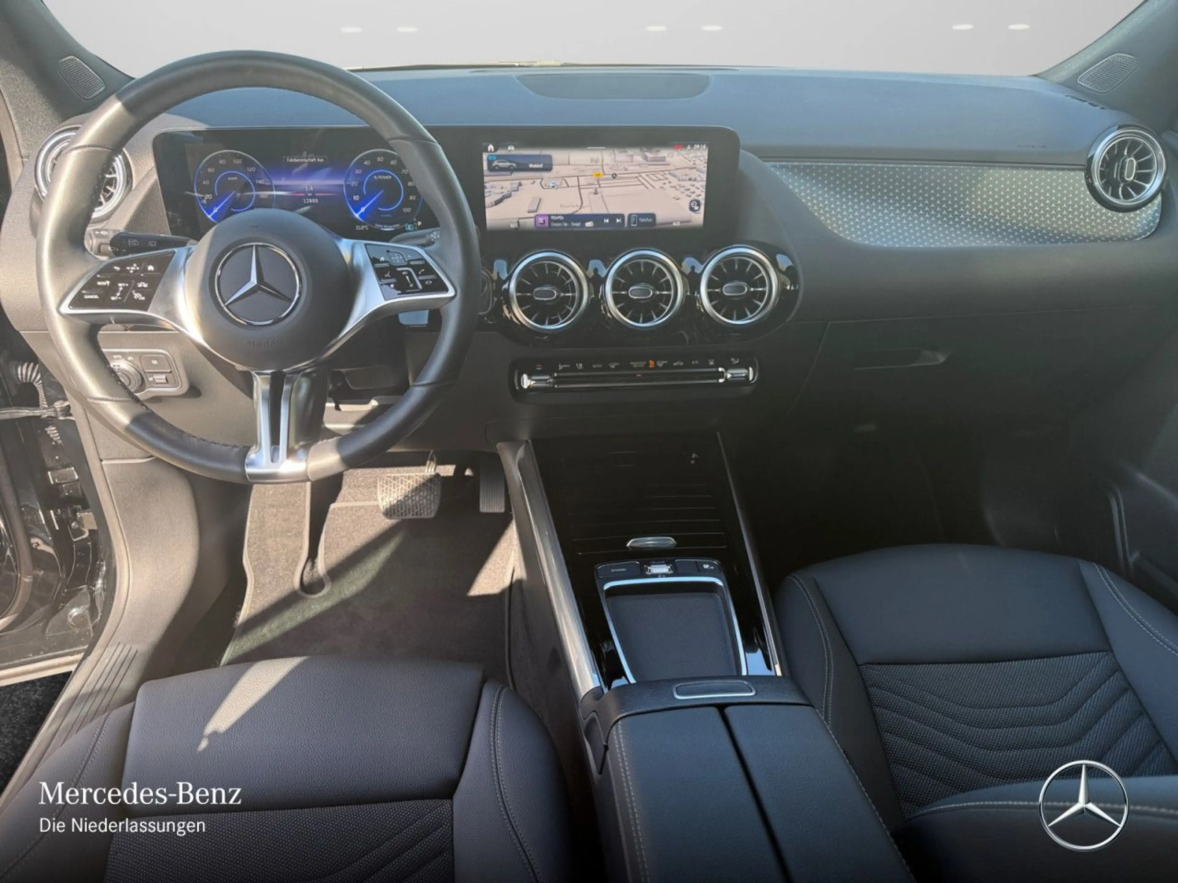 Mercedes-Benz EQA 250 PROG+ADVANCED+AHK+KAMERA+SPUR — photo 13