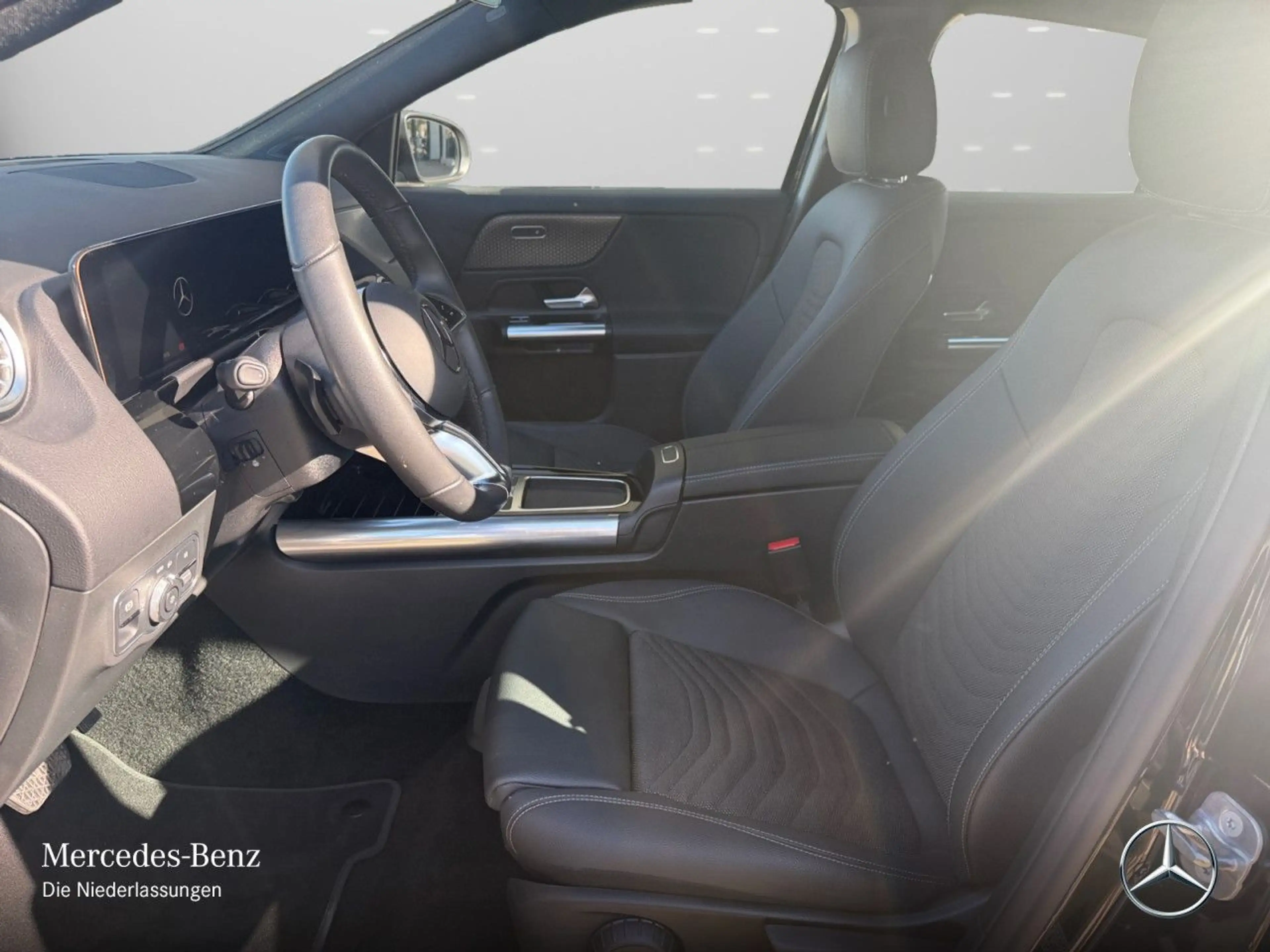 Mercedes-Benz EQA 250 PROG+ADVANCED+AHK+KAMERA+SPUR — photo 11