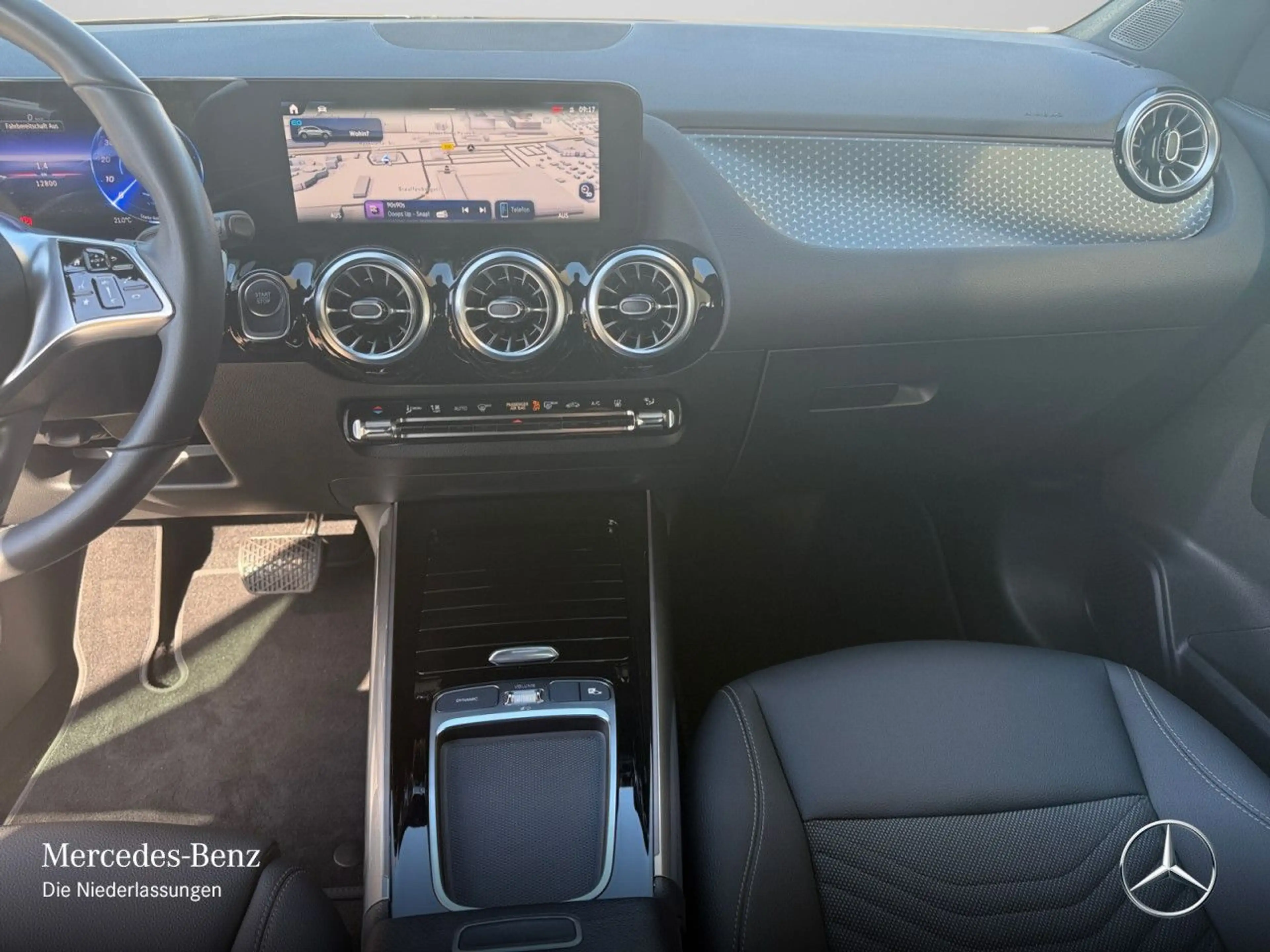 Mercedes-Benz EQA 250 PROG+ADVANCED+AHK+KAMERA+SPUR — photo 15
