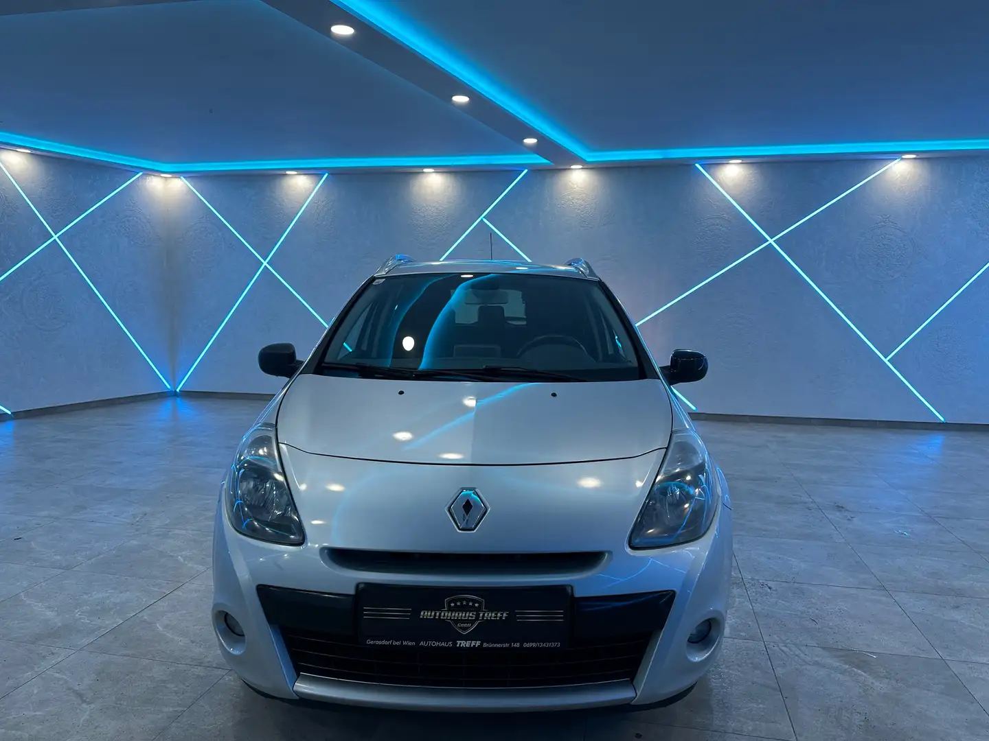 Renault Clio Grandtour 20th 1,2 16V Quickshift 5**NAVI** Silber - 2