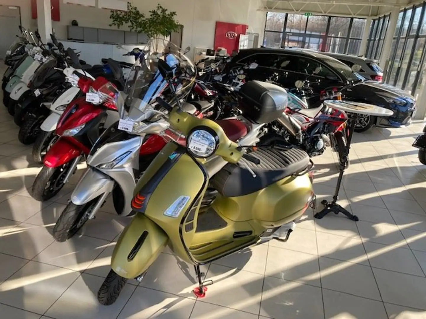 Vespa GTS Super Sport 125 - 2