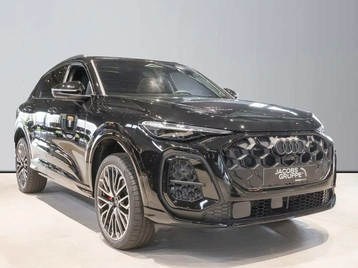 Audi SQ5 All Black edition one/Pano/HuD/STHZ/Luftf./360°/AHK/21Zoll Schwarz - 2