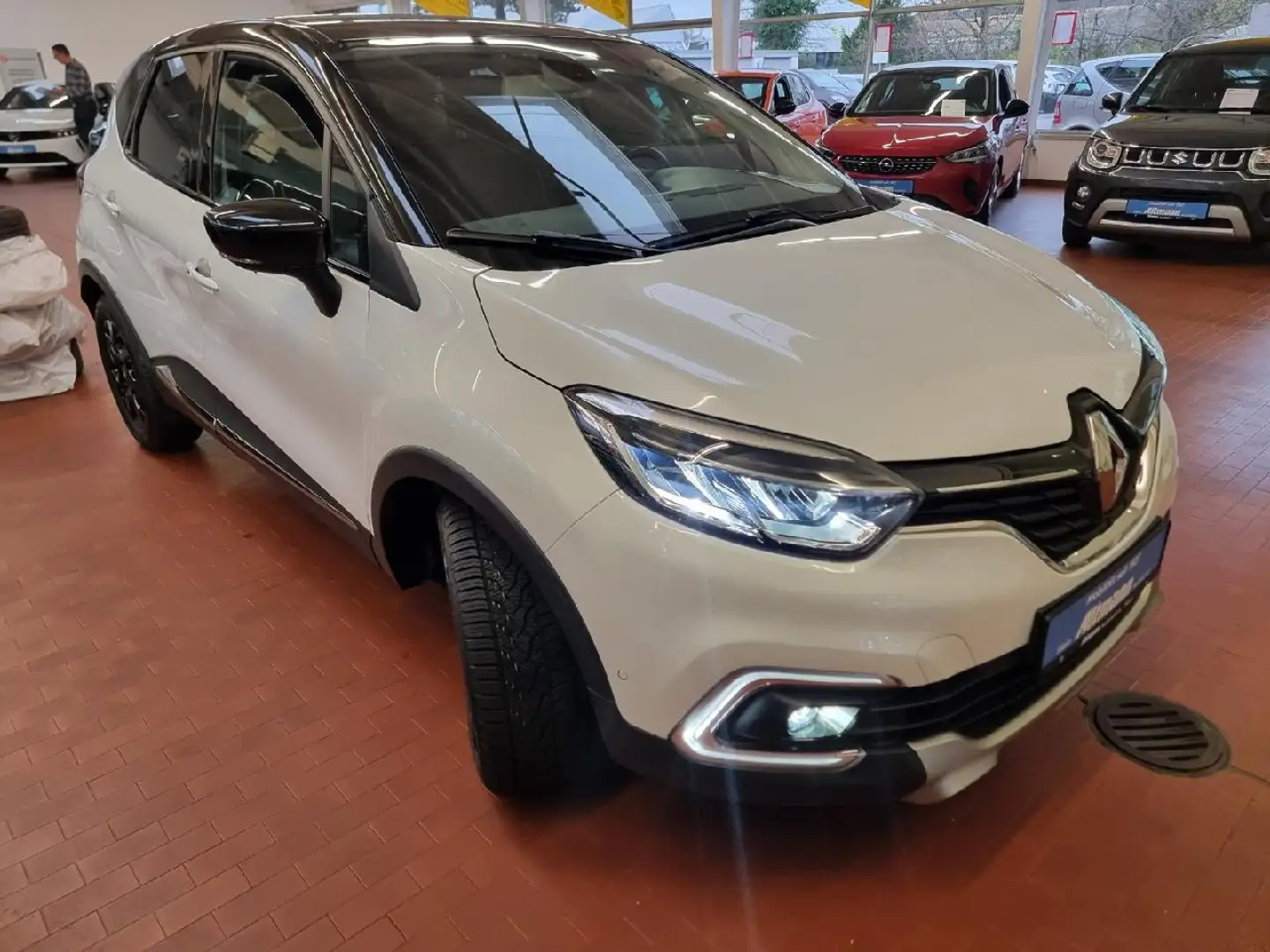 Renault Captur Intens White - 2