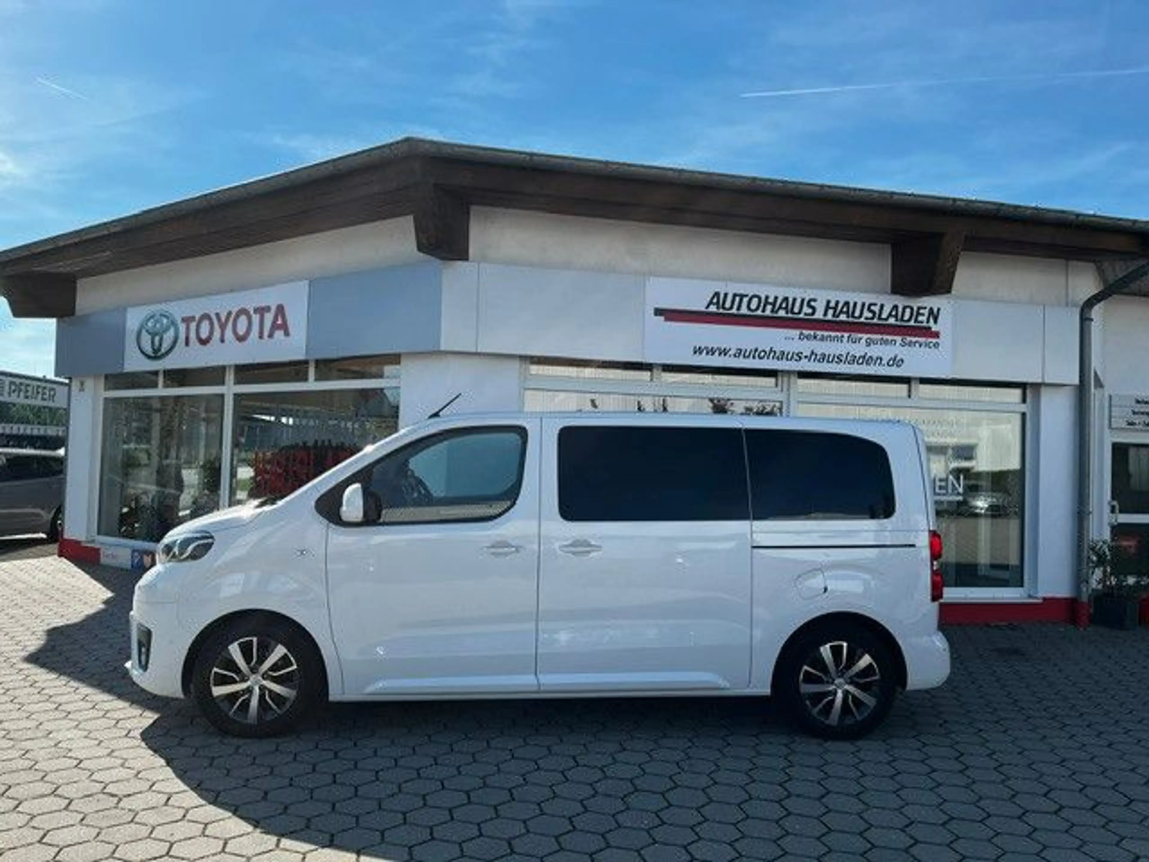Toyota Proace Verso L1 Executive 7-Sitzer — photo 2