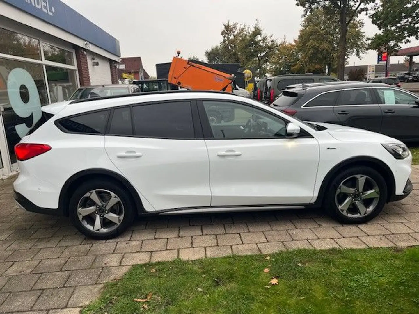 Ford Focus Turn Active 1.5 EcoBoo AUT MATRIX PANO AHK Blanc - 2