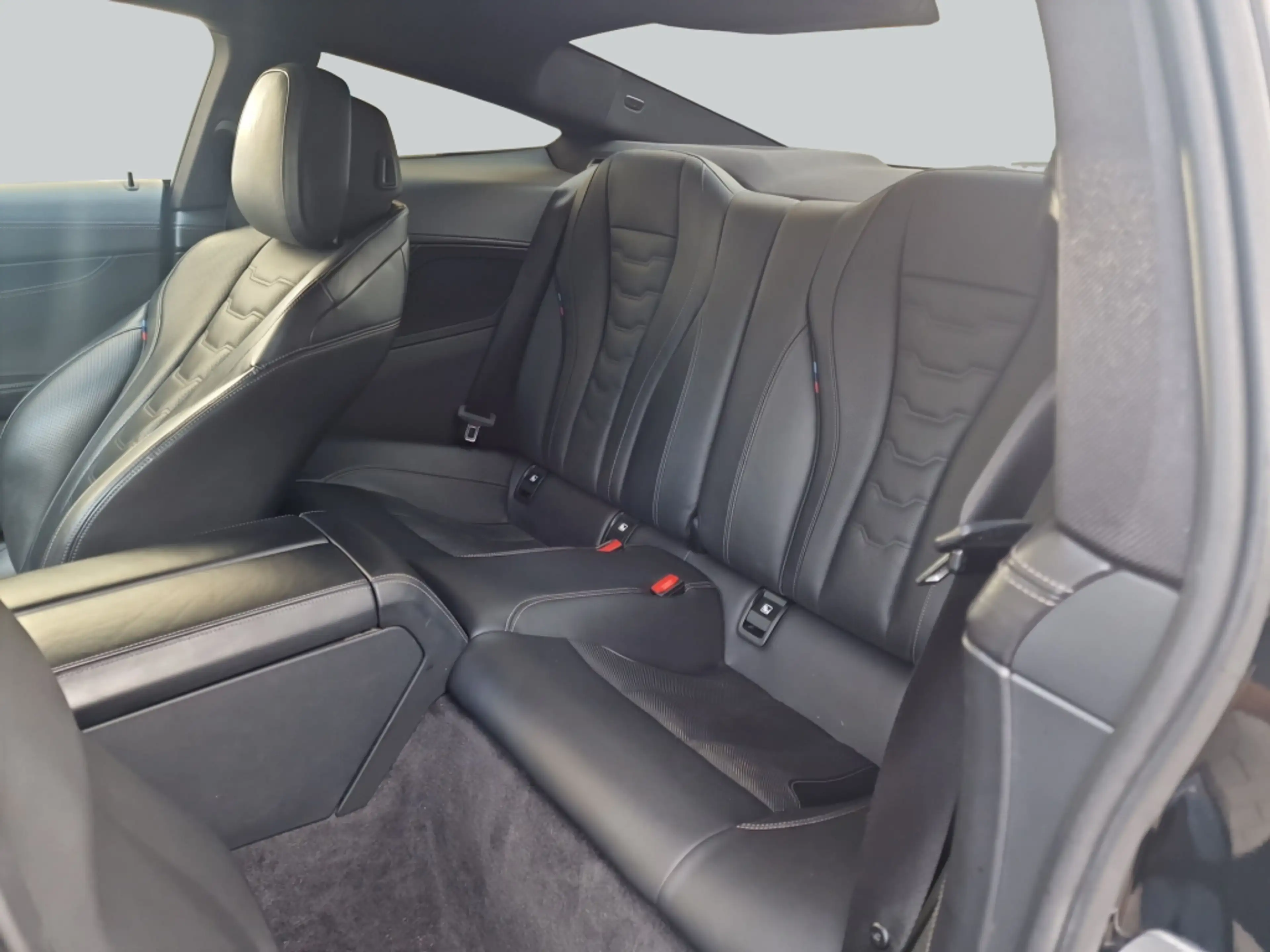 BMW 840 i M-Paket Laser Navi Soft-Close — photo 12