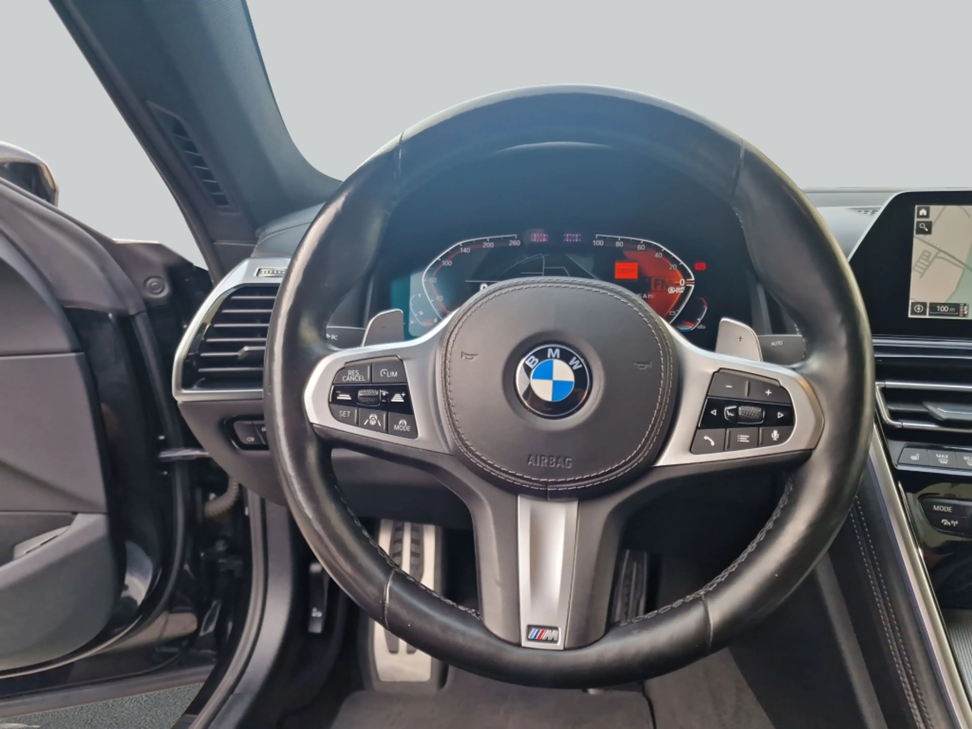 BMW 840 i M-Paket Laser Navi Soft-Close — photo 17