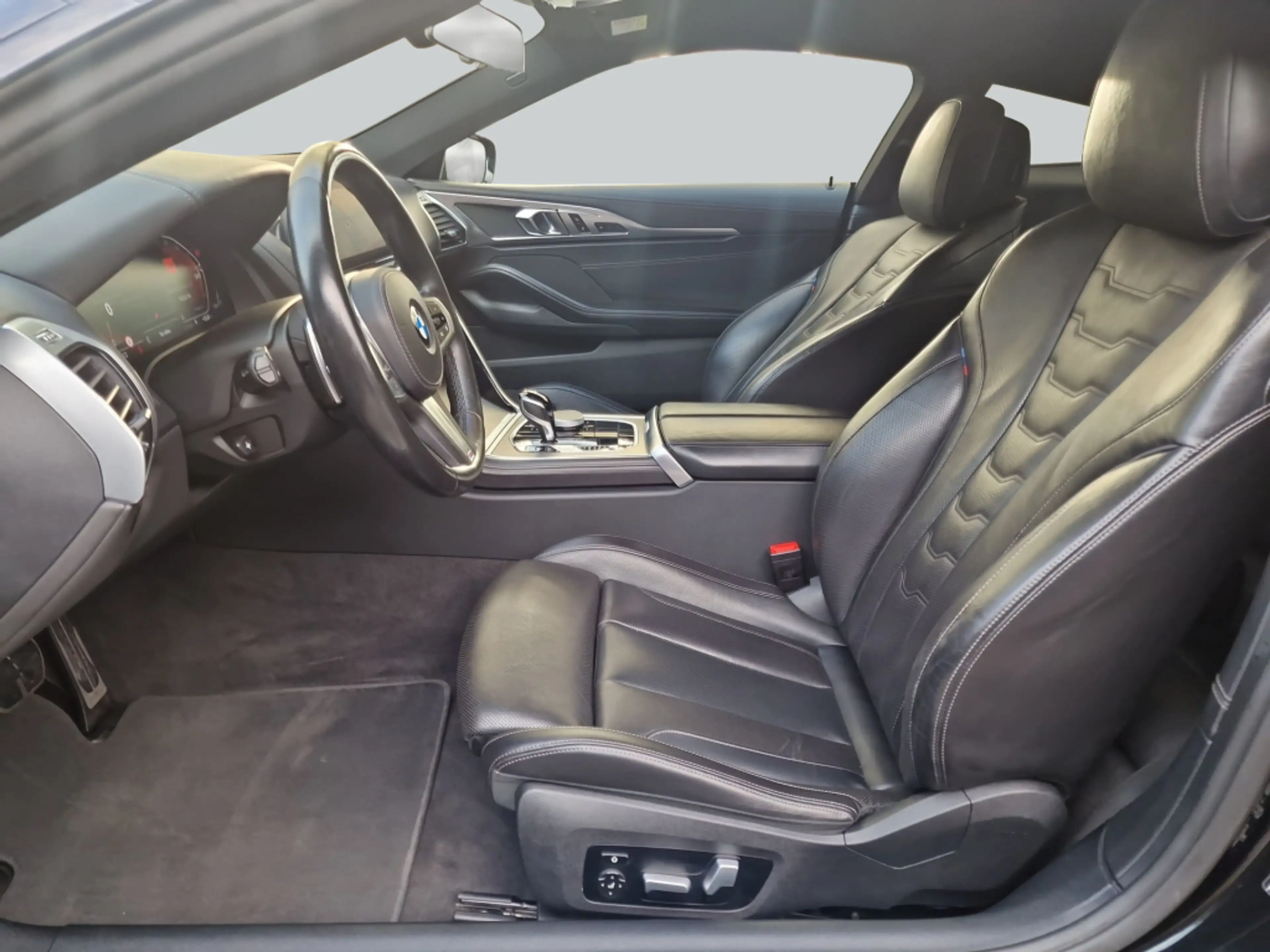 BMW 840 i M-Paket Laser Navi Soft-Close — photo 11