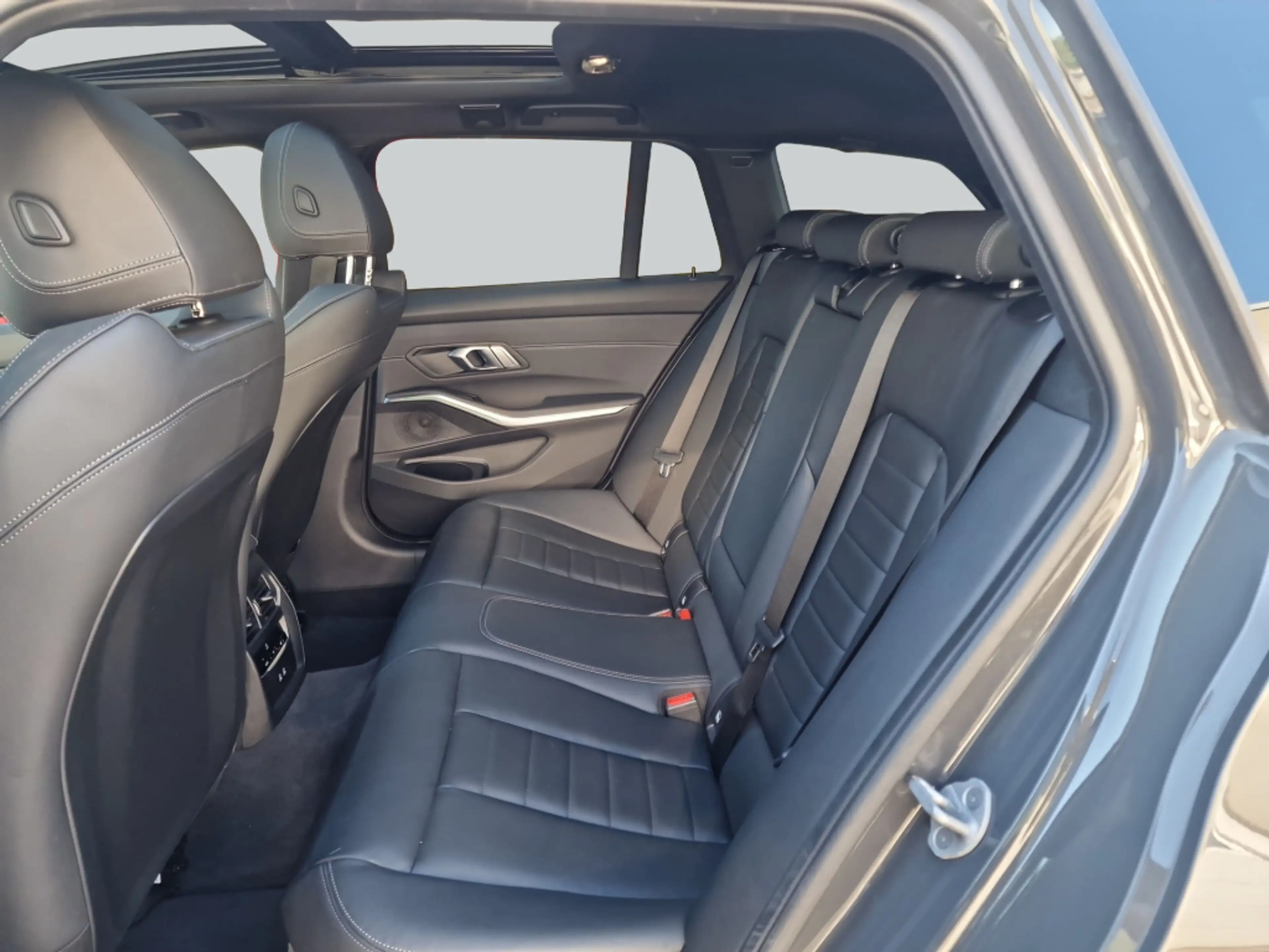 BMW M3 Touring xDrive *LED*Pano*HiFi*Navi* — photo 12