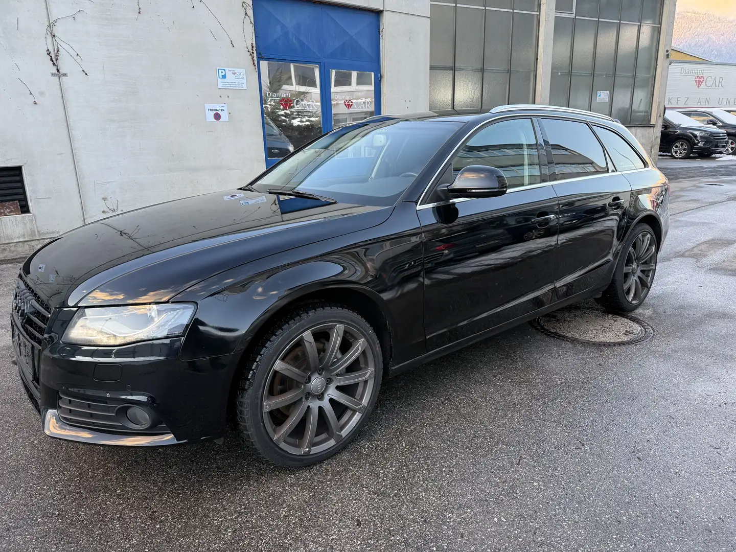 Audi A4 Avant 2,0 TDI DPF Schwarz - 1