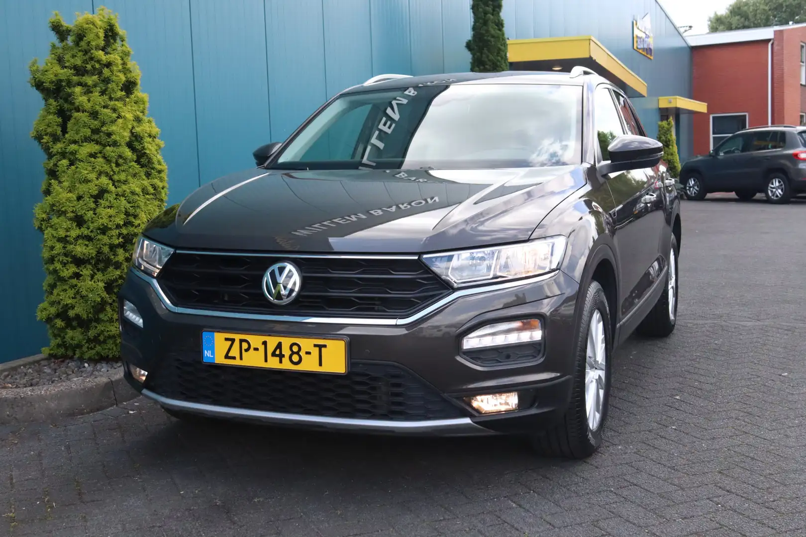 Volkswagen T-Roc 1.5 TSI 150 PK DSG AUT. Style Executive CARPLAY|CL Bruin - 2