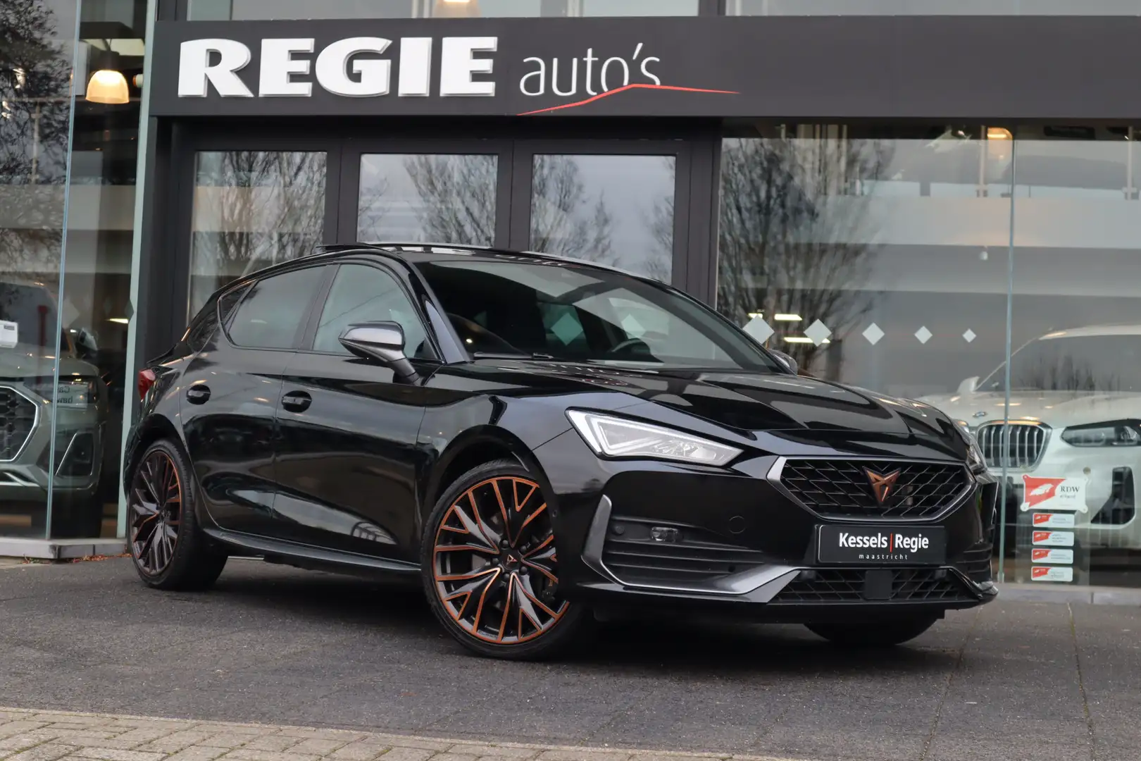 CUPRA Leon 1.4 e-Hybrid VZ Performance Pano DCC Memory Kuipst Zwart - 1