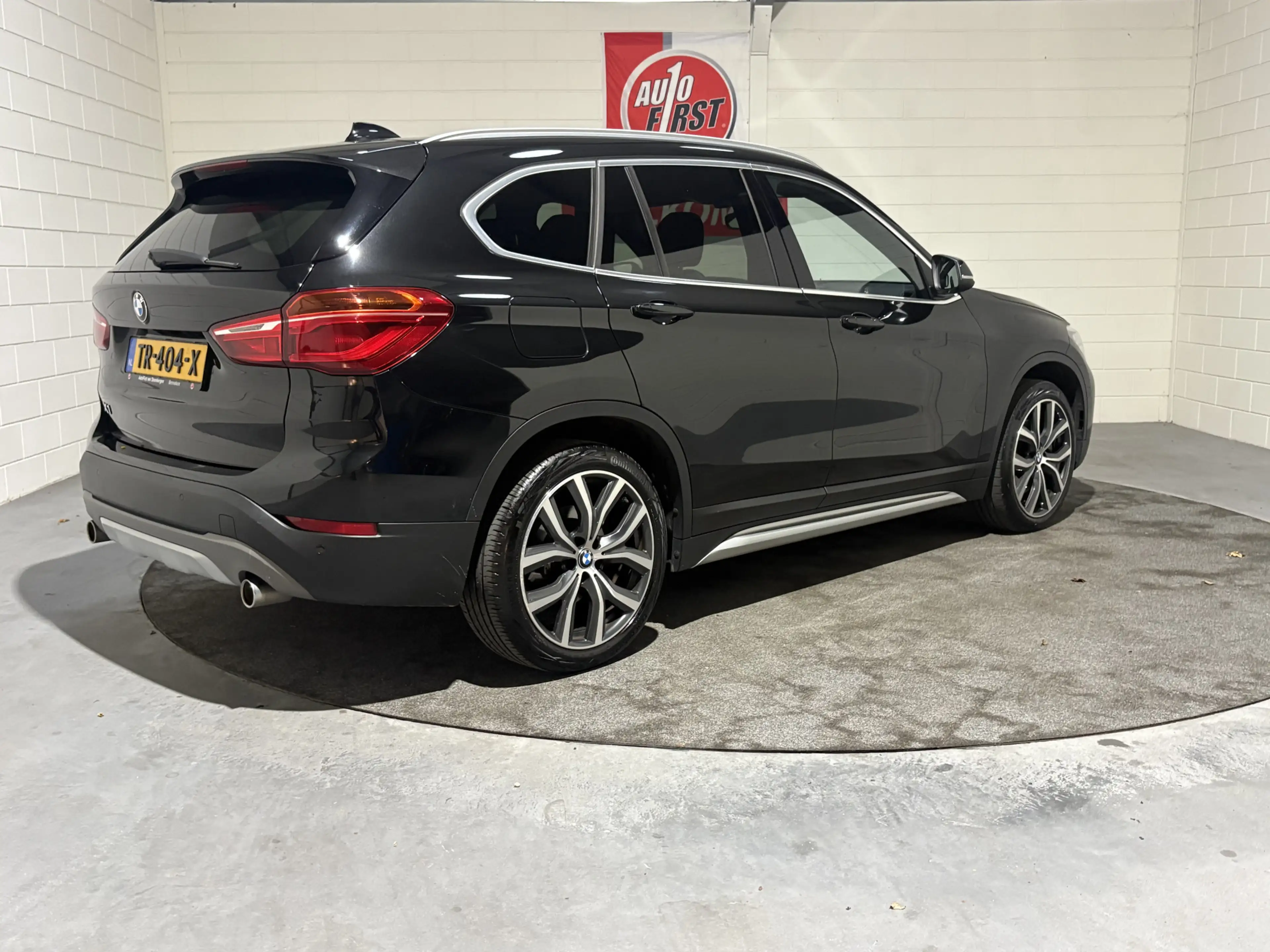BMW X1 sDrive20i Orange Edition II, Leder, Cruise, Clima, — photo 4