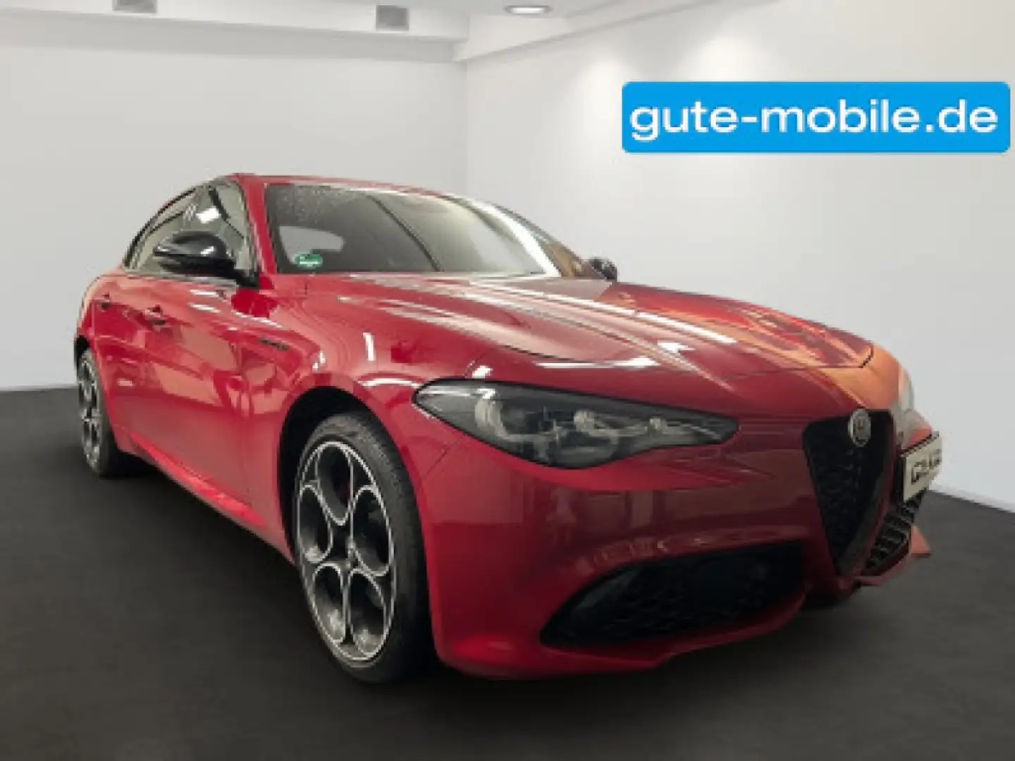 Alfa Romeo Giulia Competizione Q4 Rot - 2