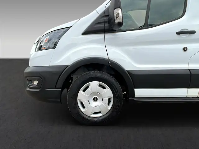 Ford Transit view 5
