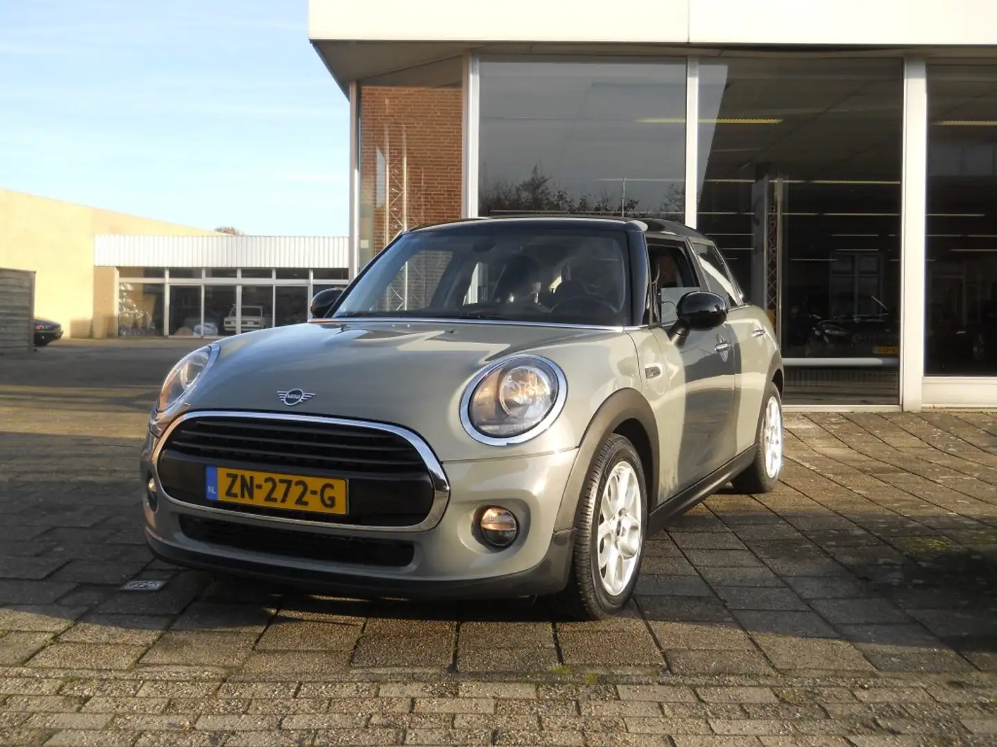 MINI Cooper Pepper Grijs - 1