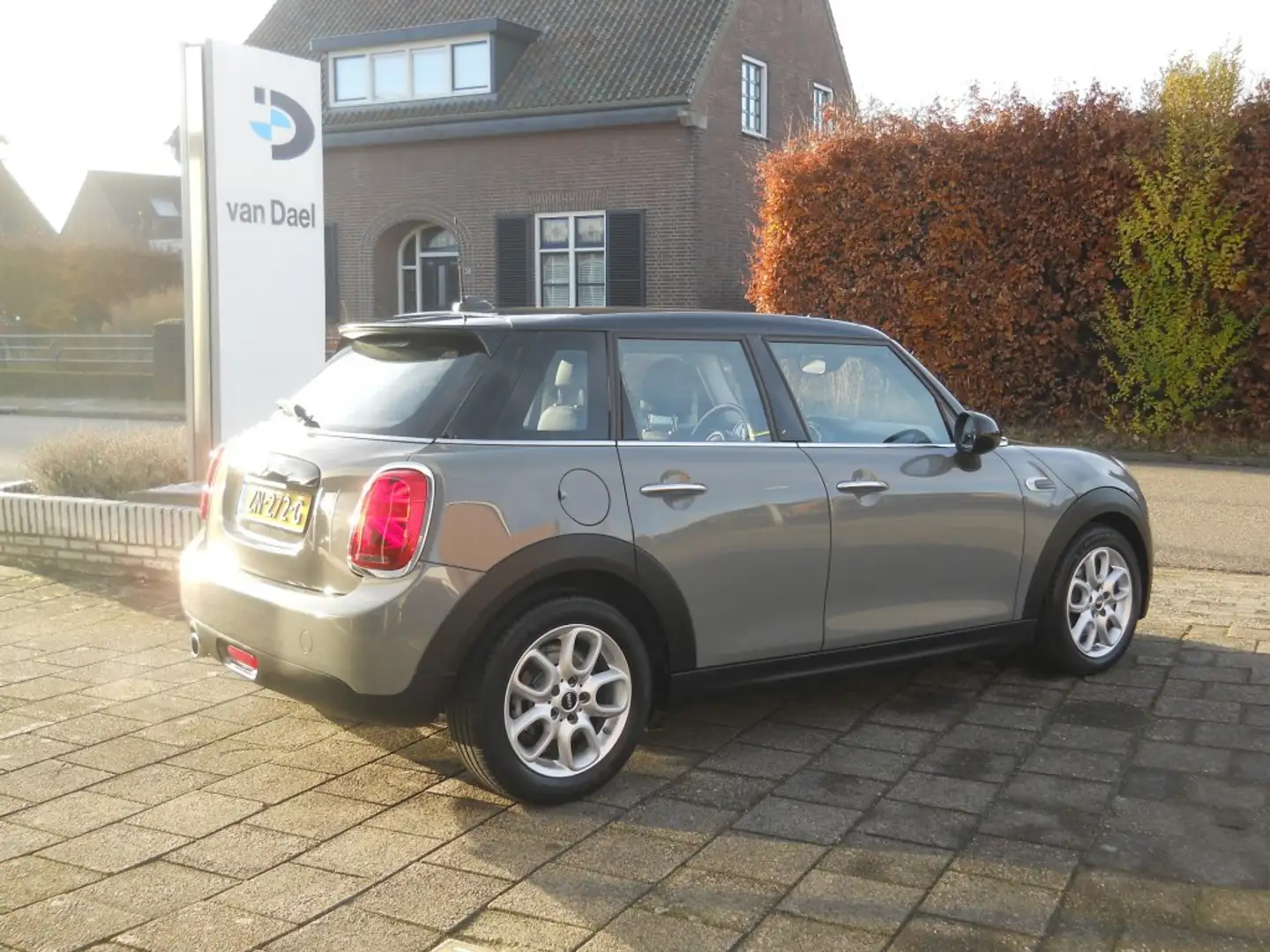 MINI Cooper Pepper Grijs - 2