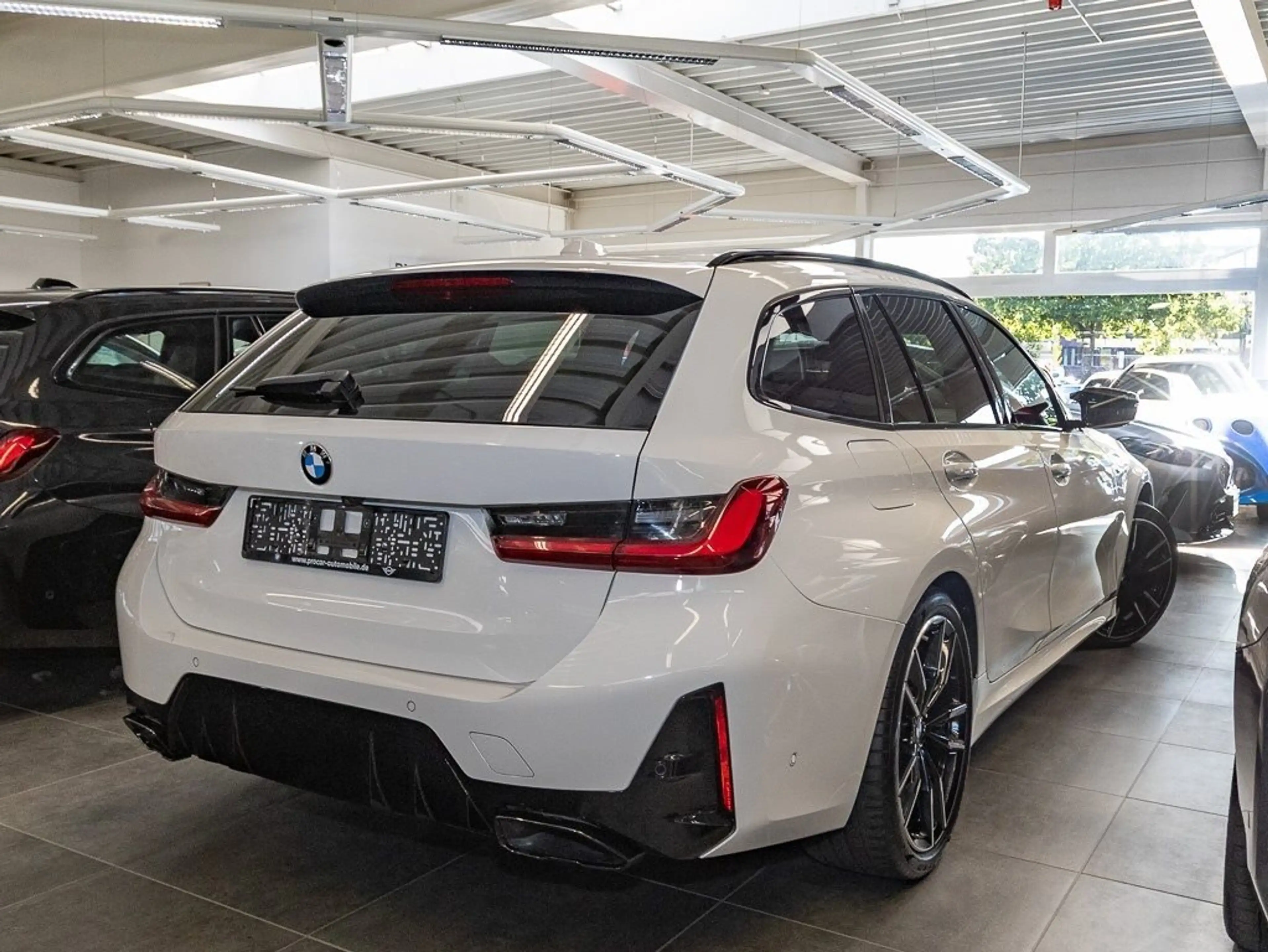 BMW 340 M340i xDrive Touring M Sport HUD PANO ACC AHK — photo 2