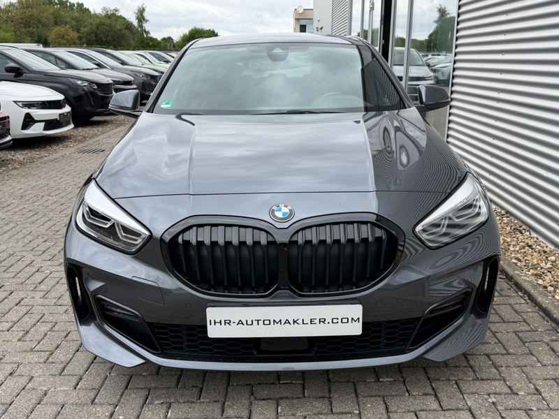 BMW 118 i M Sport AHK LED Teilleder — photo 5