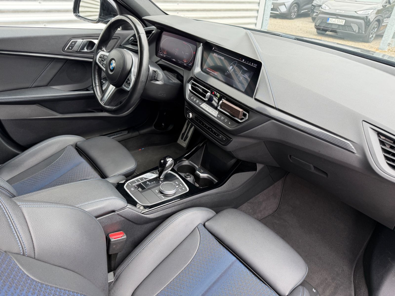 BMW 118 i M Sport AHK LED Teilleder — photo 11