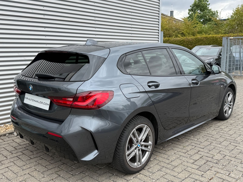 BMW 118 i M Sport AHK LED Teilleder — photo 2
