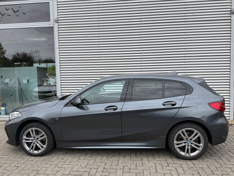 BMW 118 i M Sport AHK LED Teilleder — photo 7