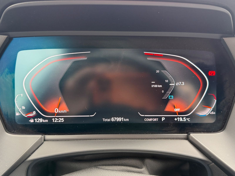 BMW 118 i M Sport AHK LED Teilleder — photo 15