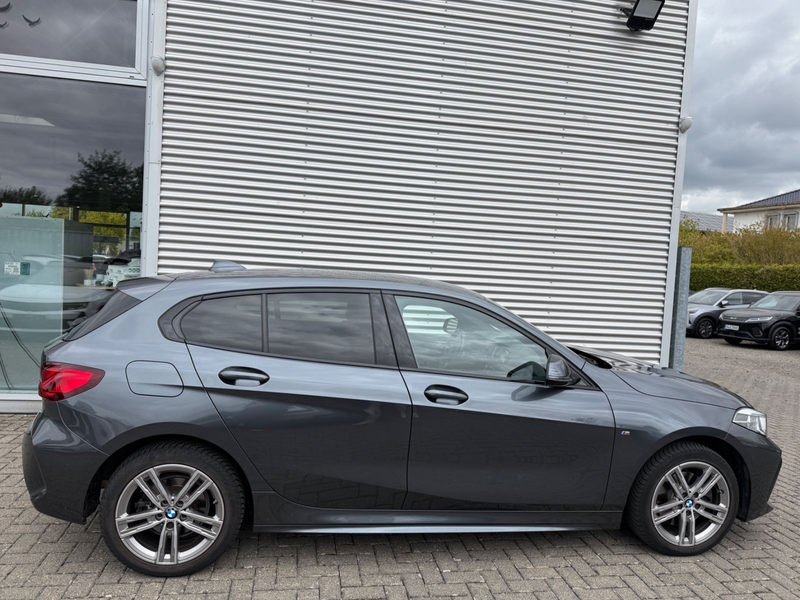 BMW 118 i M Sport AHK LED Teilleder — photo 8