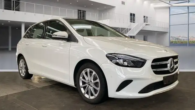 Mercedes-Benz B 250 e AHK*Kamera*Pano*BelüSitze*VollLeder*Soun