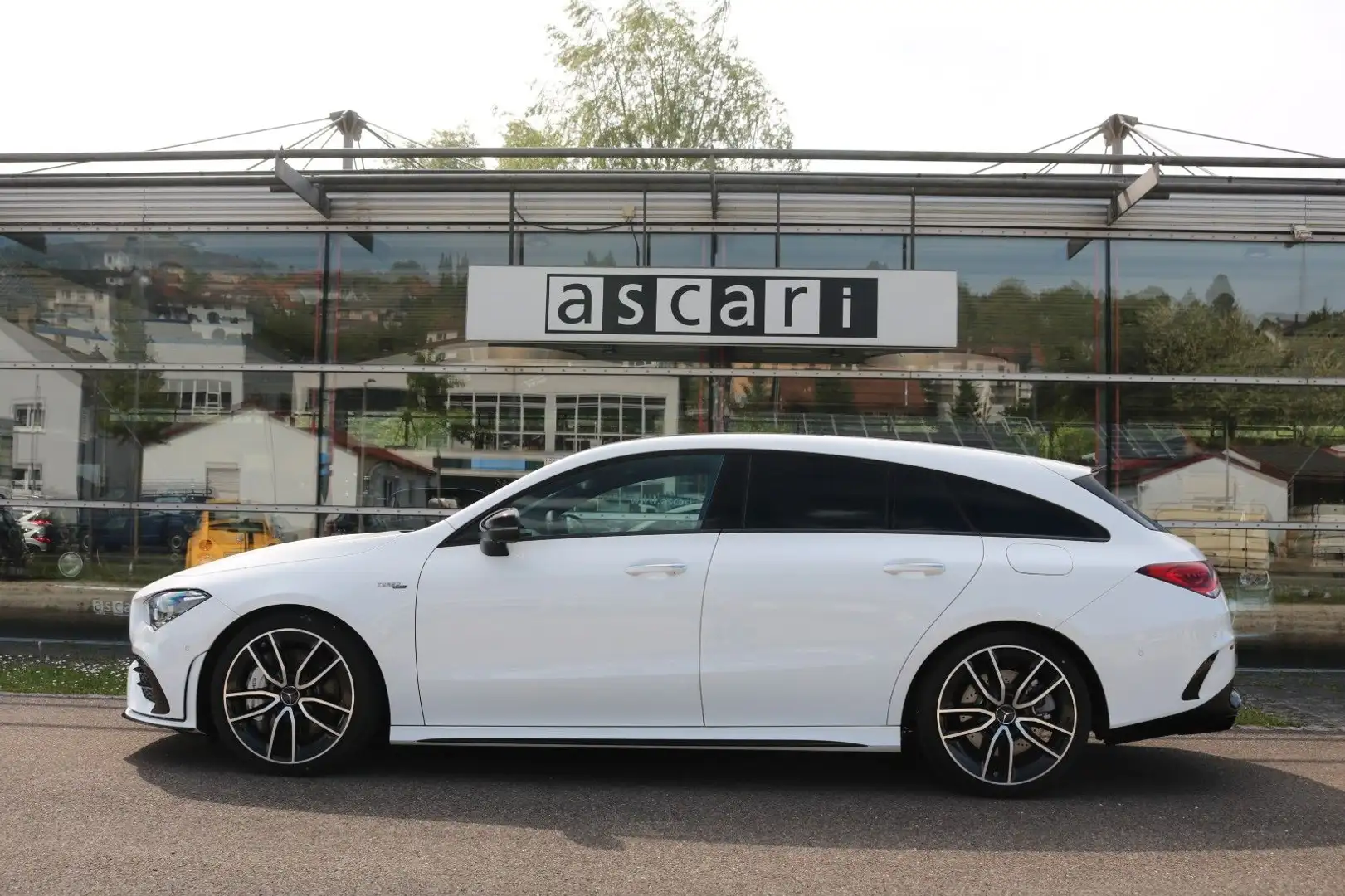 Mercedes-Benz CLA 35 AMG Shooting Brake 4MATIC  80 KM !! Blanc - 2
