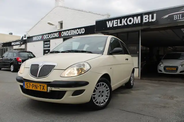 Lancia Ypsilon 1.2 / APK Nieuw / Elektrische ramen