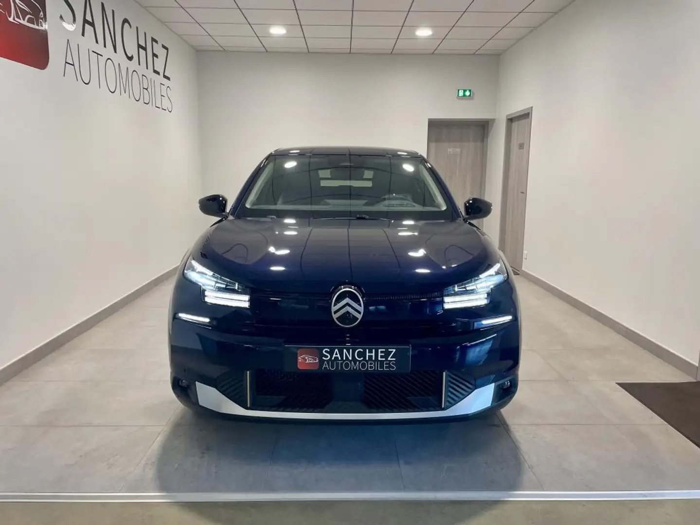 Citroen C4 III (2) 1.2 HYBRID 145 DCS6 MAX Bleu - 2