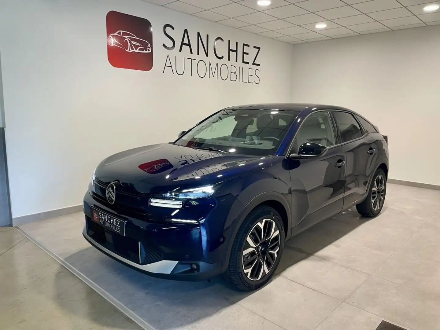 Citroen C4 III (2) 1.2 HYBRID 145 DCS6 MAX Bleu - 1