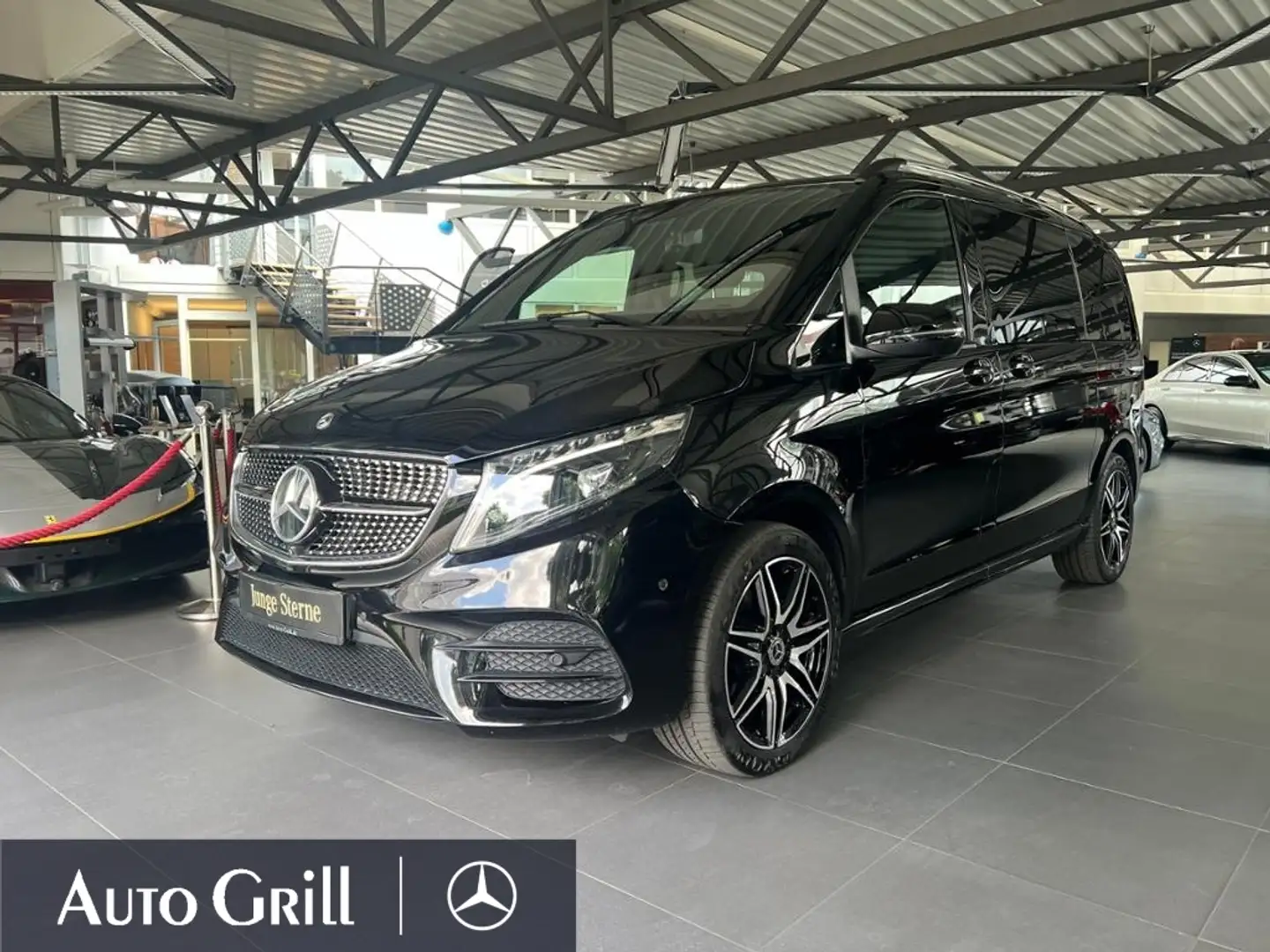 Mercedes-Benz V 300 d 4M Avantgarde AMG Night StdHzg Distr 360 Noir - 1