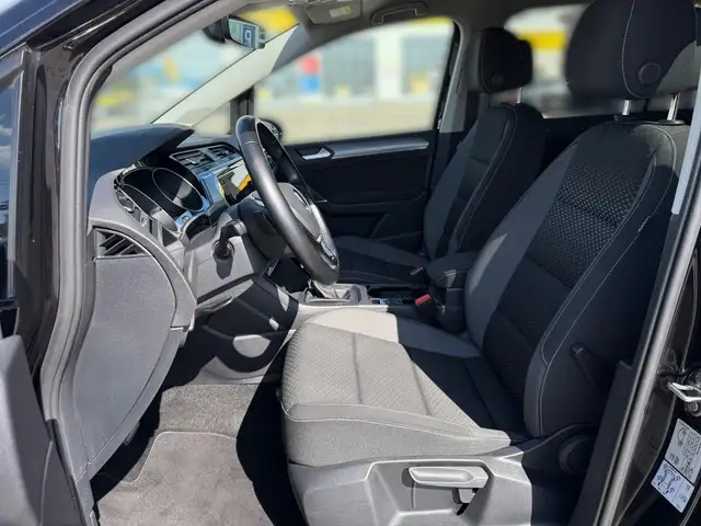 Volkswagen Touran view 7