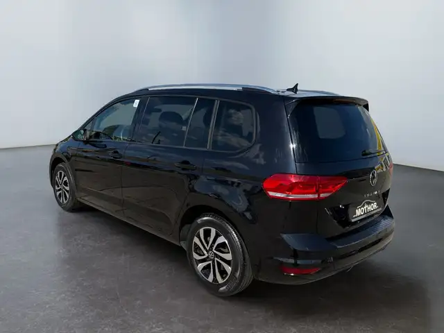 Volkswagen Touran view 4