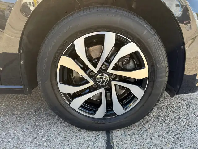 Volkswagen Touran view 15