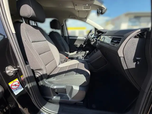 Volkswagen Touran view 10