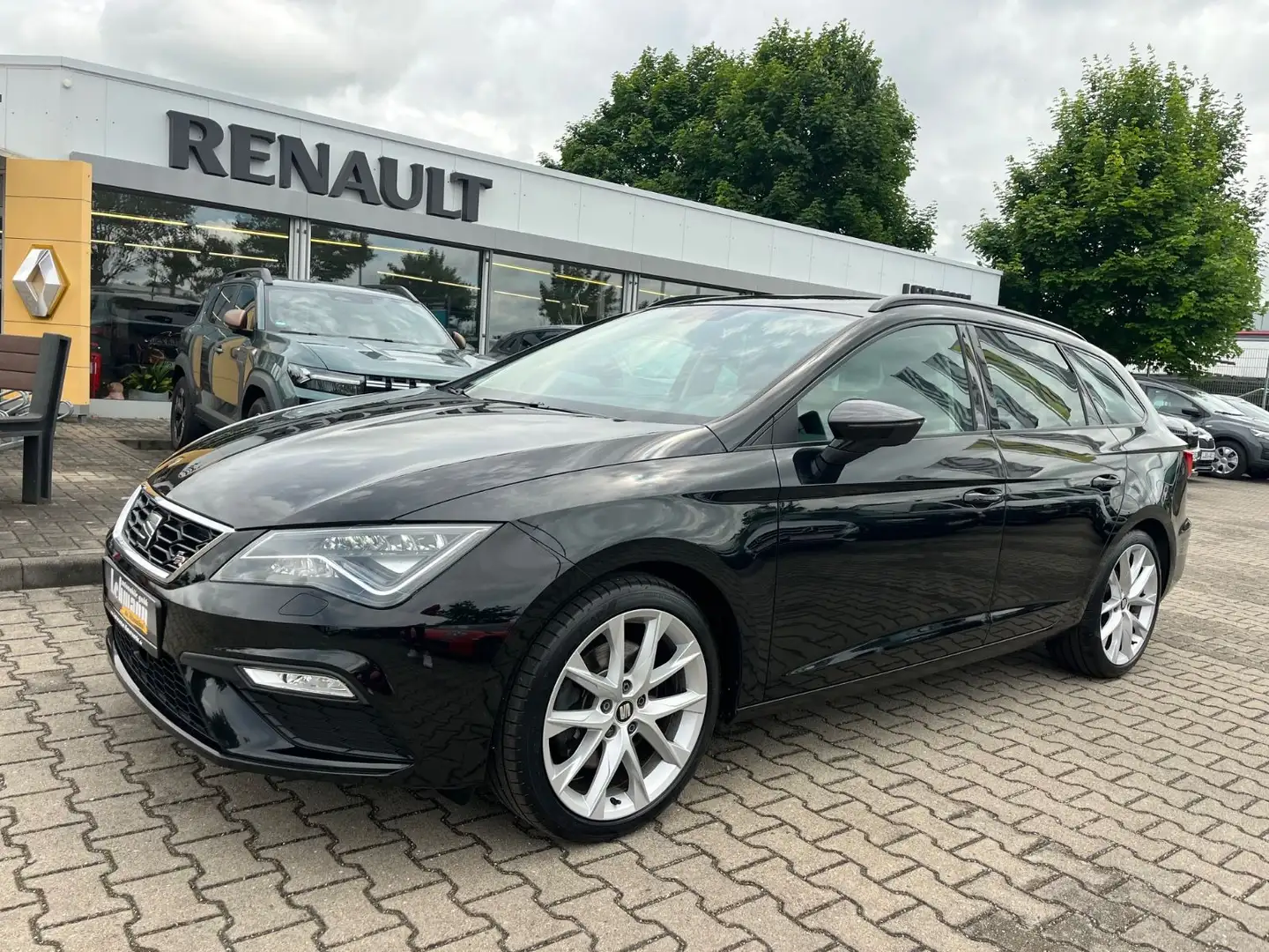 SEAT Leon ST FR 1.8 TSI 179 PS aus Erstbesitz Noir - 1