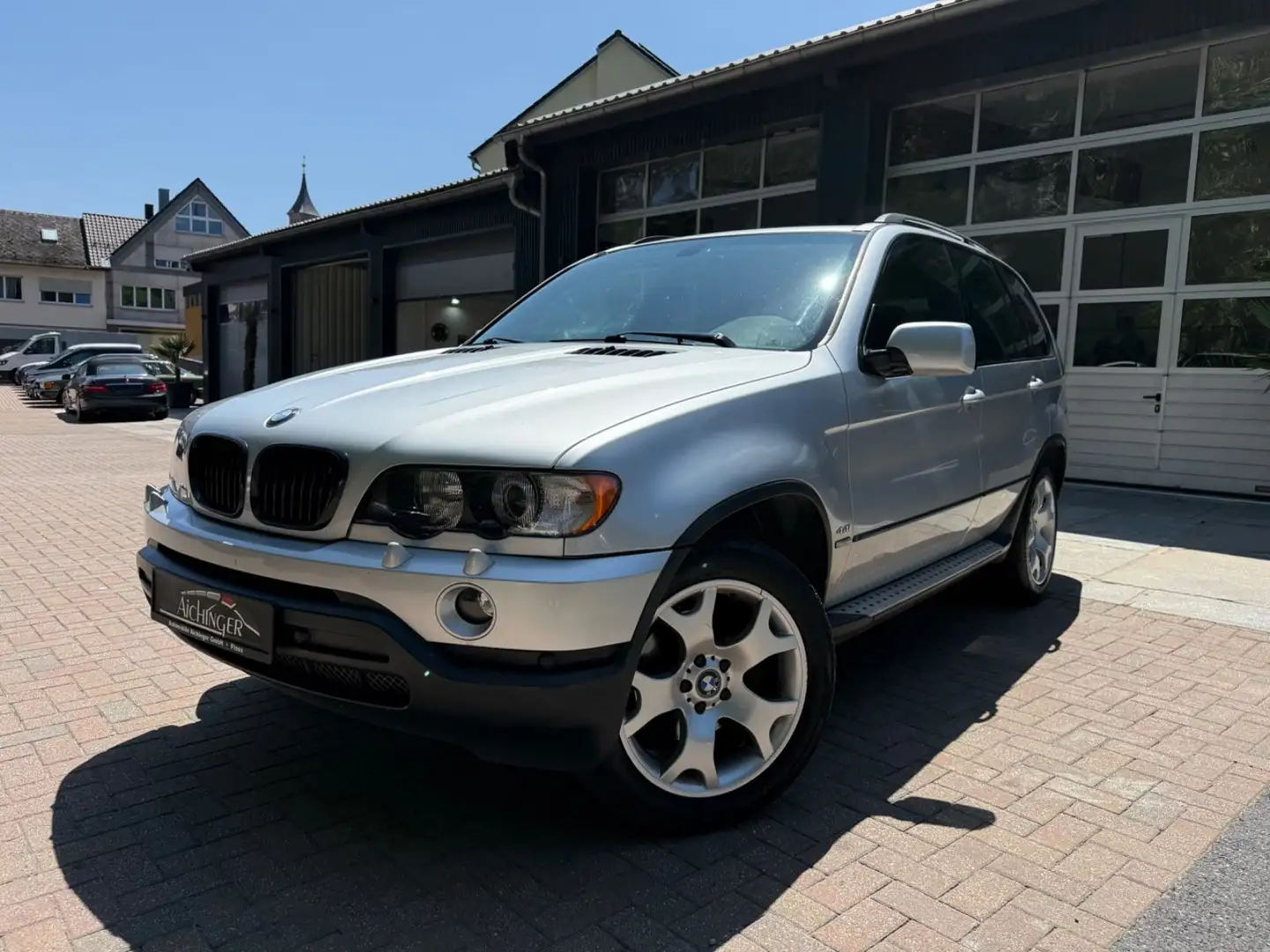 BMW X5 4.4i Automatik Xenon Navi Ahk Sitzheizung Silber - 1