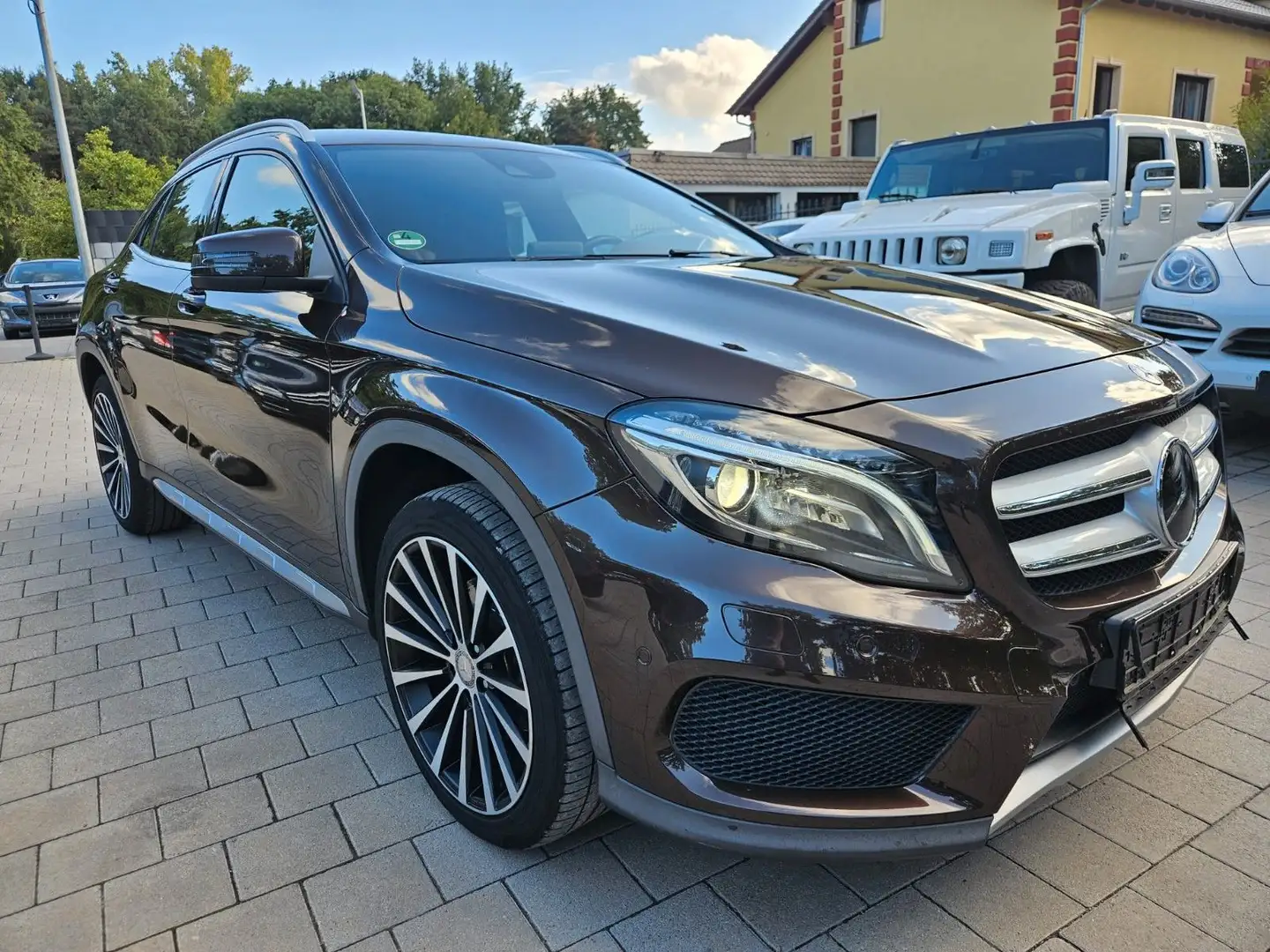 Mercedes-Benz GLA 250 GLA -Klasse GLA 250 4Matic AMG Braun - 1