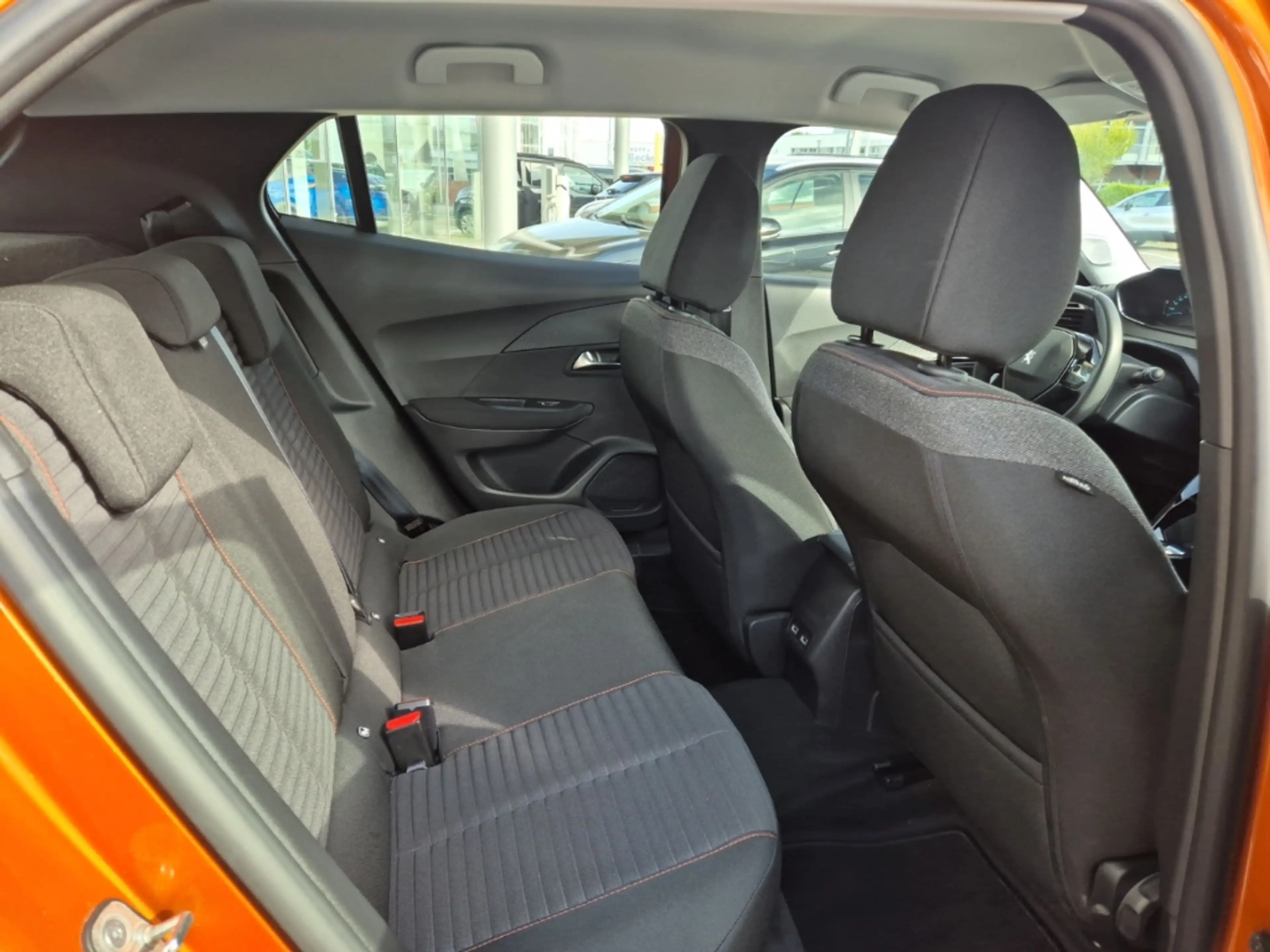 Peugeot 2008 e- Active Klimaautom Fahrerprofil DAB SHZ Spurhalt — photo 22