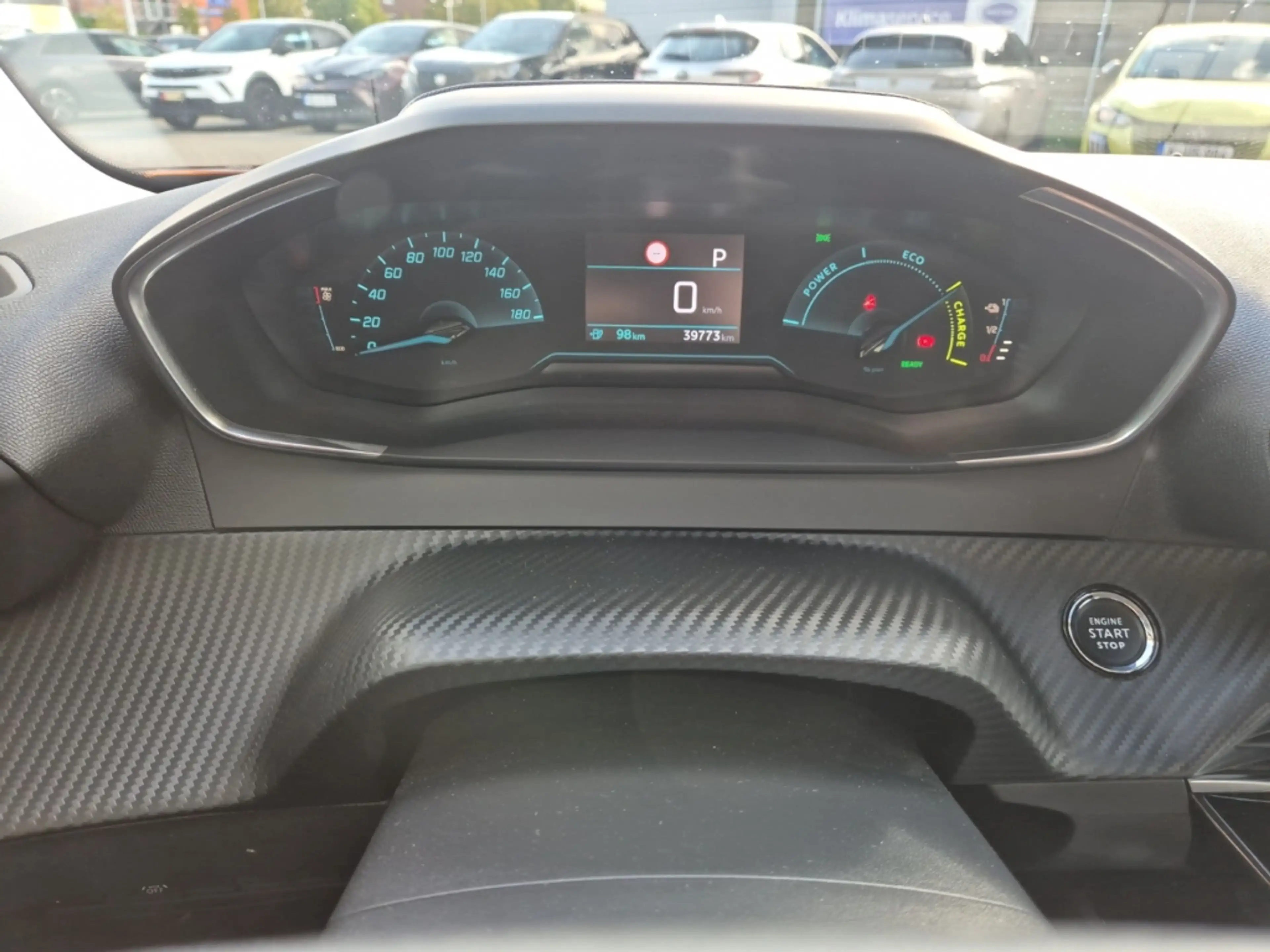 Peugeot 2008 e- Active Klimaautom Fahrerprofil DAB SHZ Spurhalt — photo 18