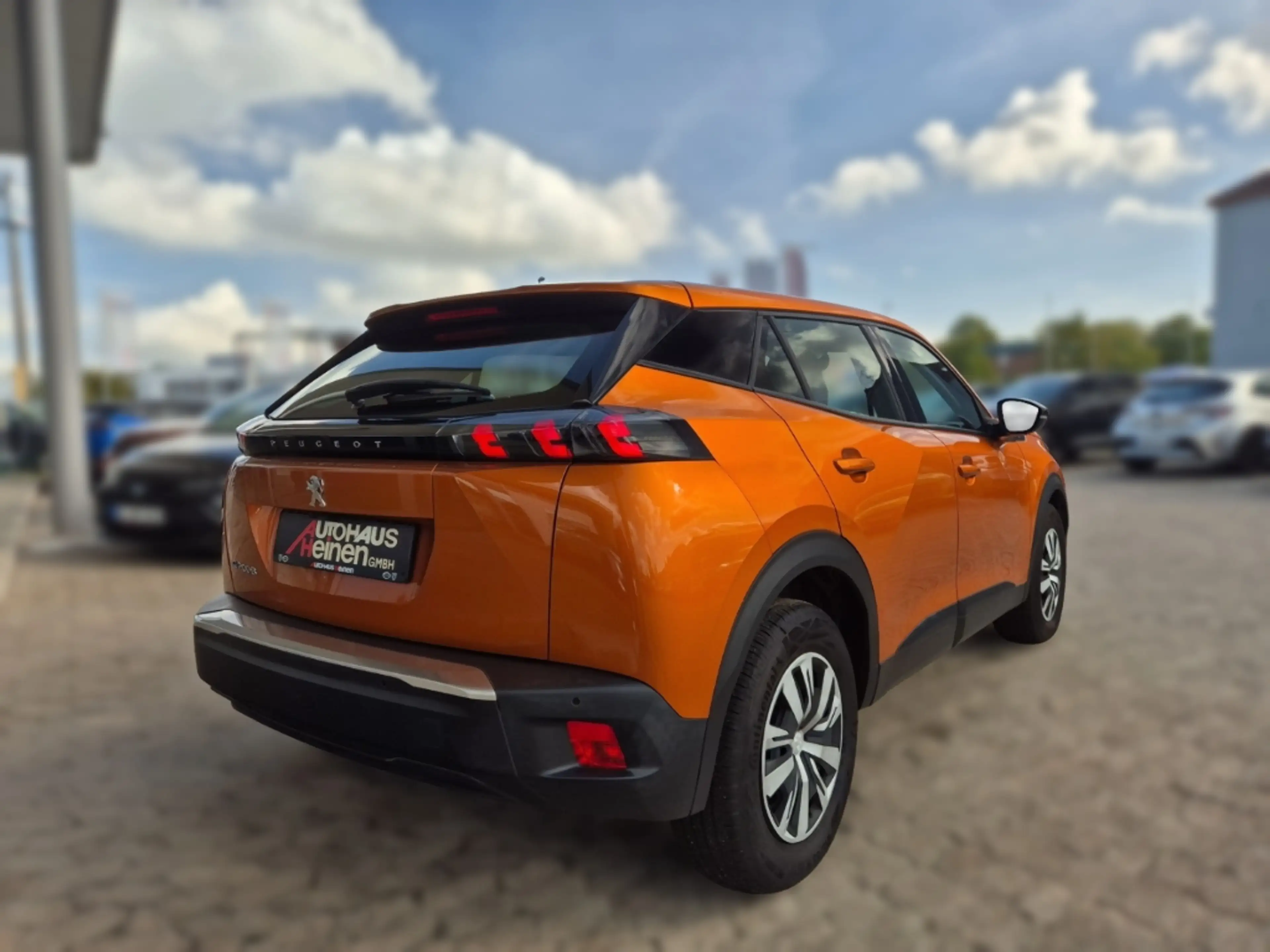 Peugeot 2008 e- Active Klimaautom Fahrerprofil DAB SHZ Spurhalt — photo 5