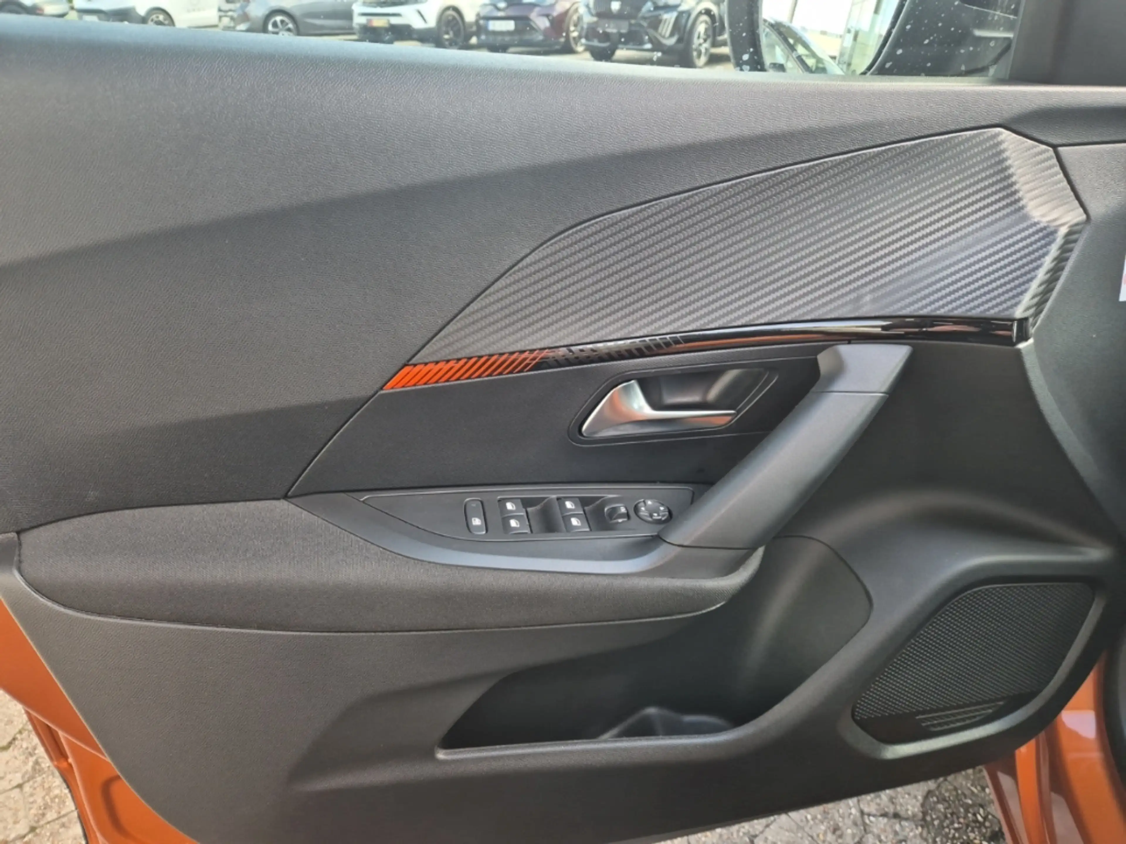 Peugeot 2008 e- Active Klimaautom Fahrerprofil DAB SHZ Spurhalt — photo 14