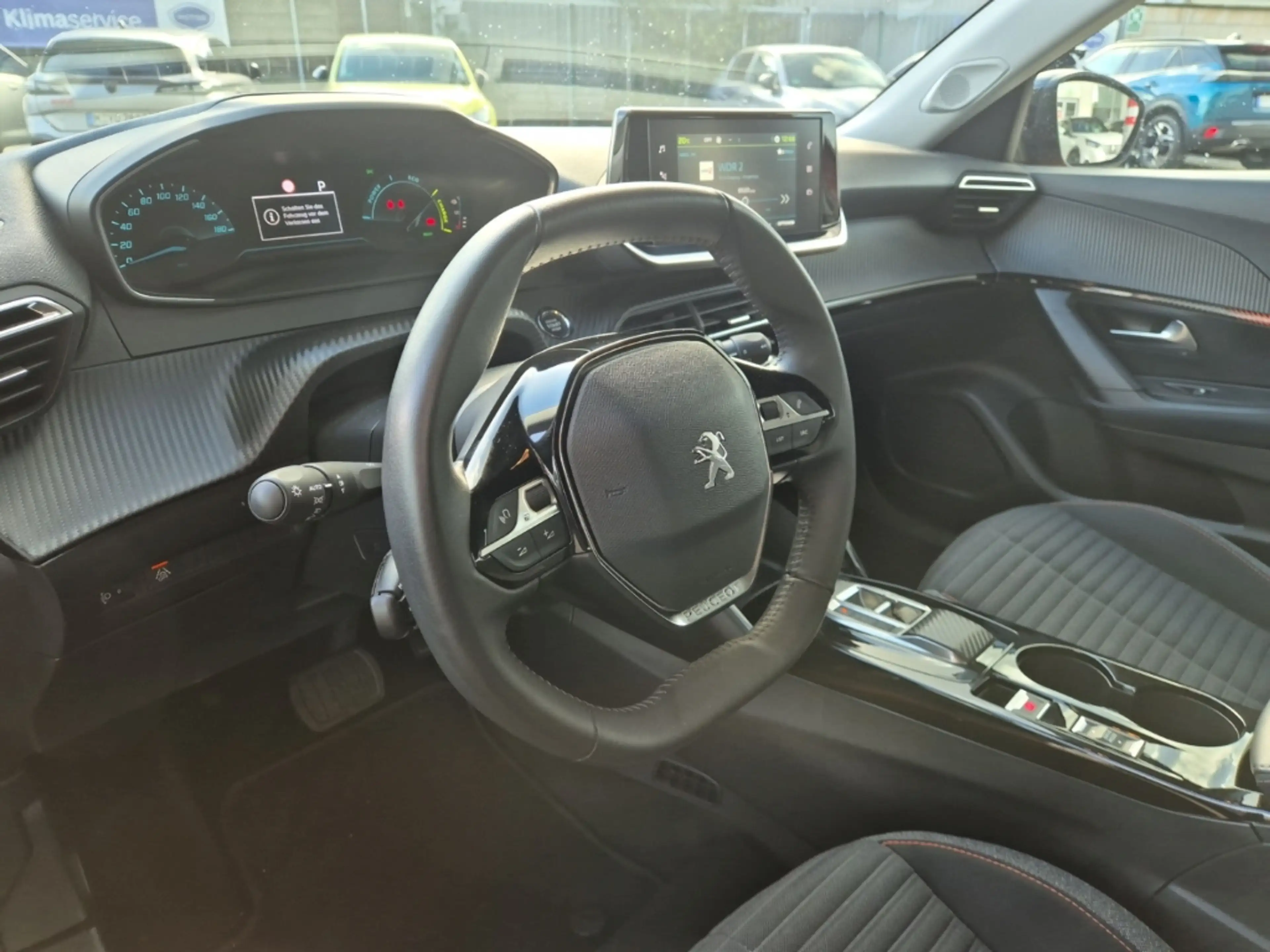 Peugeot 2008 e- Active Klimaautom Fahrerprofil DAB SHZ Spurhalt — photo 12