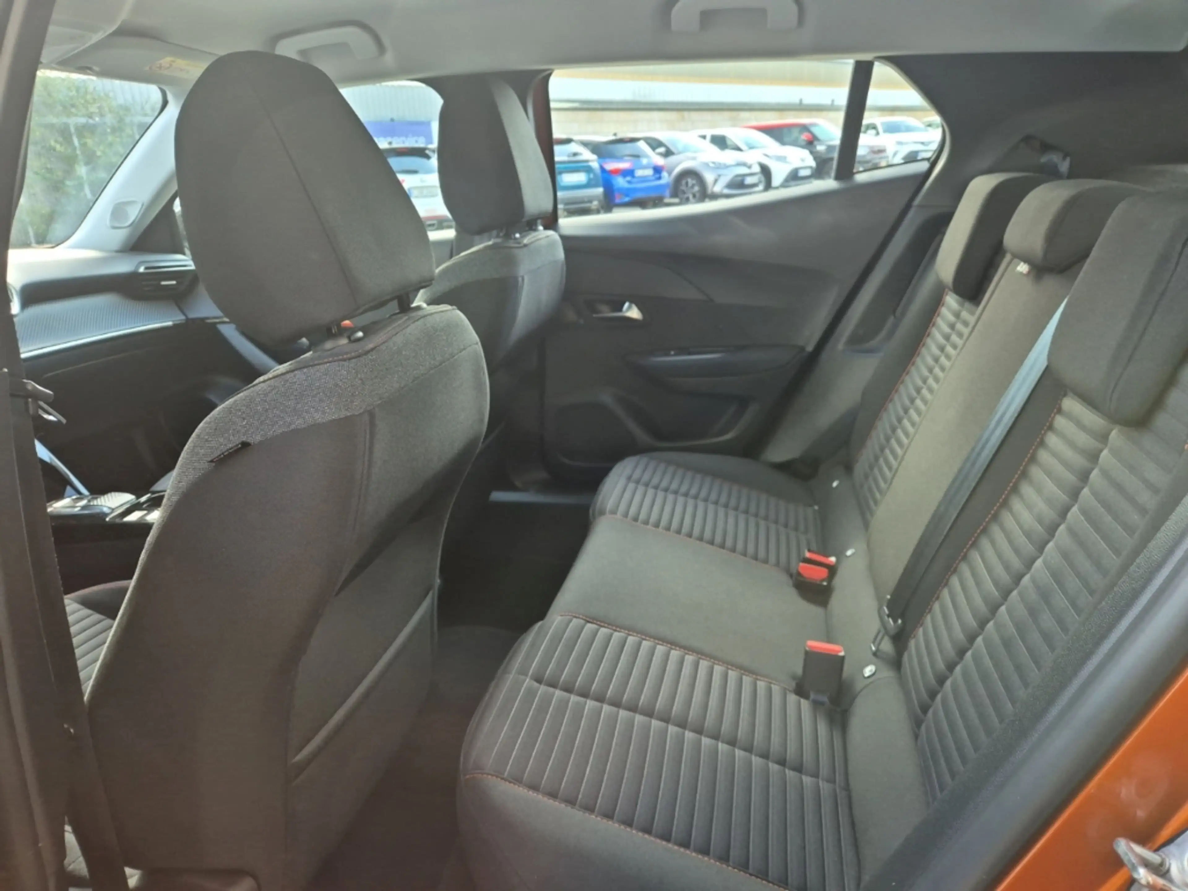 Peugeot 2008 e- Active Klimaautom Fahrerprofil DAB SHZ Spurhalt — photo 21