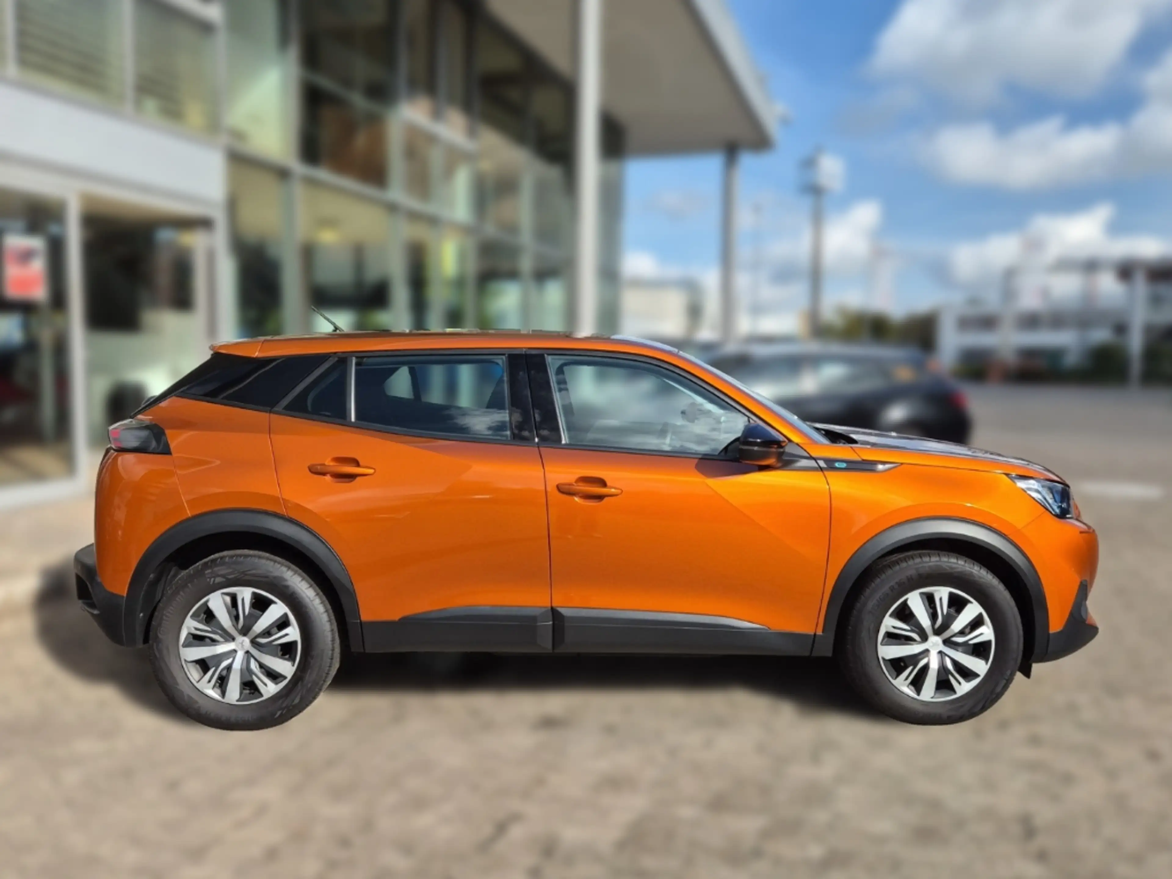 Peugeot 2008 e- Active Klimaautom Fahrerprofil DAB SHZ Spurhalt — photo 6