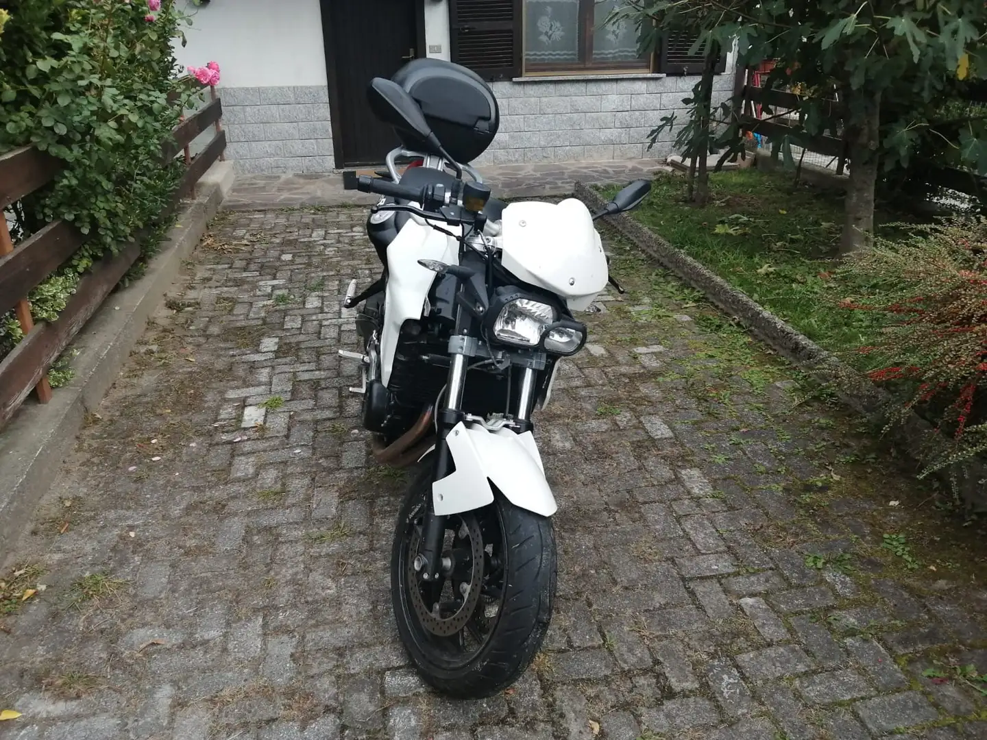 BMW F 800 R ABS Alb - 1